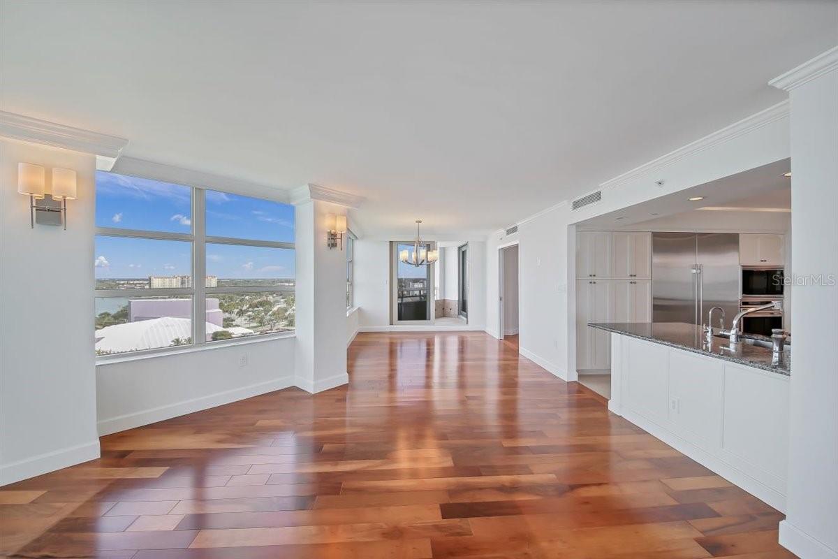 988 BLVD OF THE ARTS BLVD #1617, SARASOTA, FL, 34236