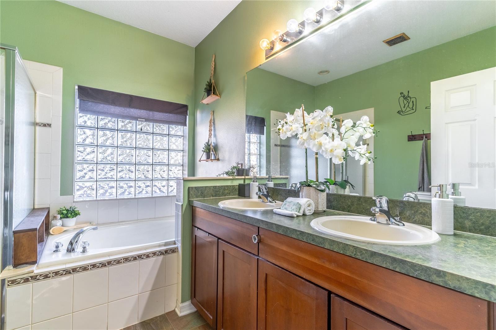 2132 DARLIN CIR, ORLANDO, FL, 32820