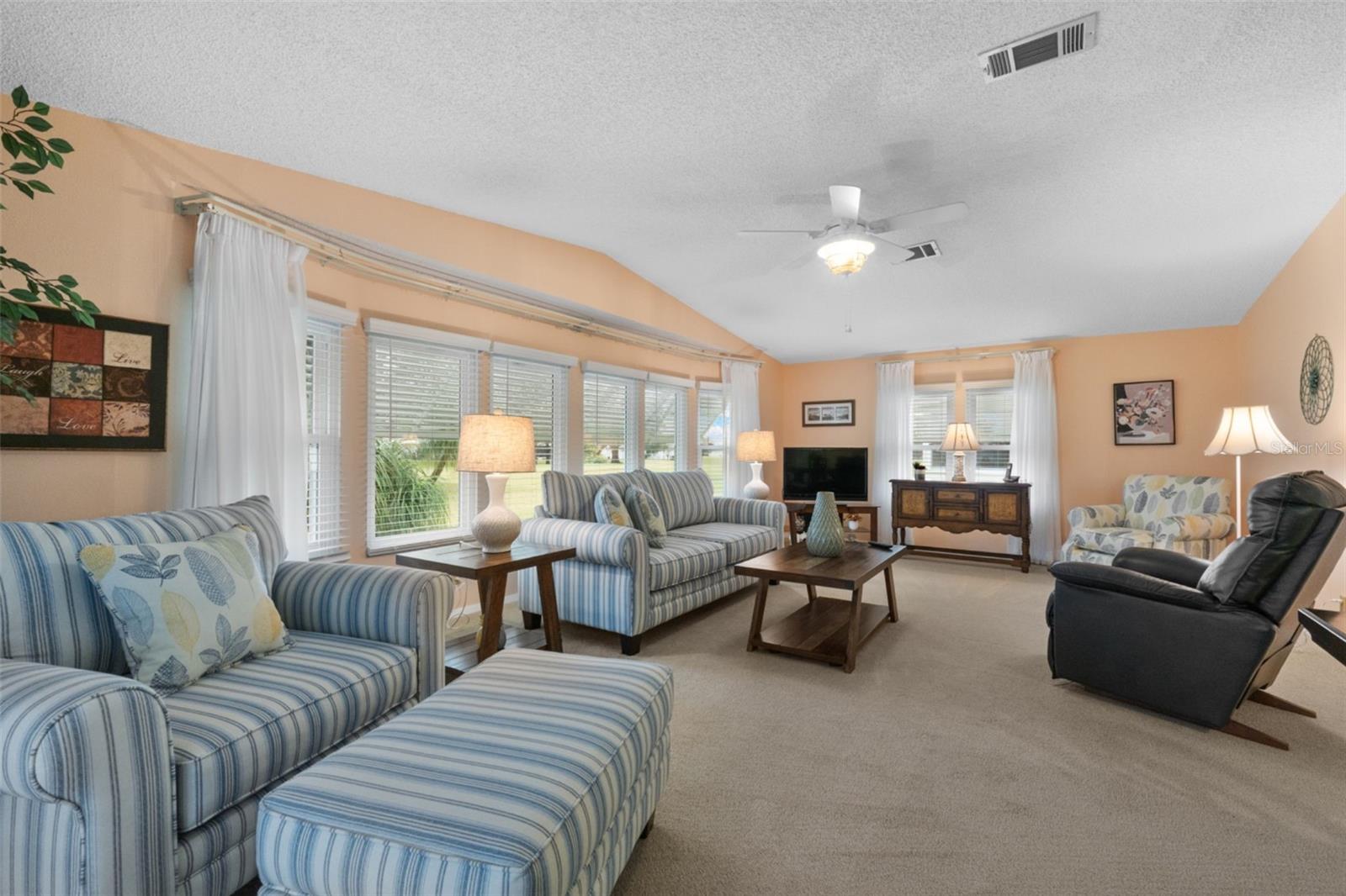3221 PEBBLE BEND DR, LAKELAND, FL, 33810