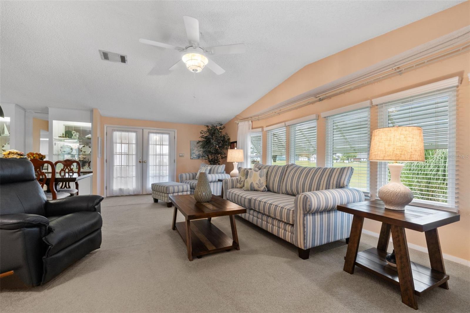 3221 PEBBLE BEND DR, LAKELAND, FL, 33810