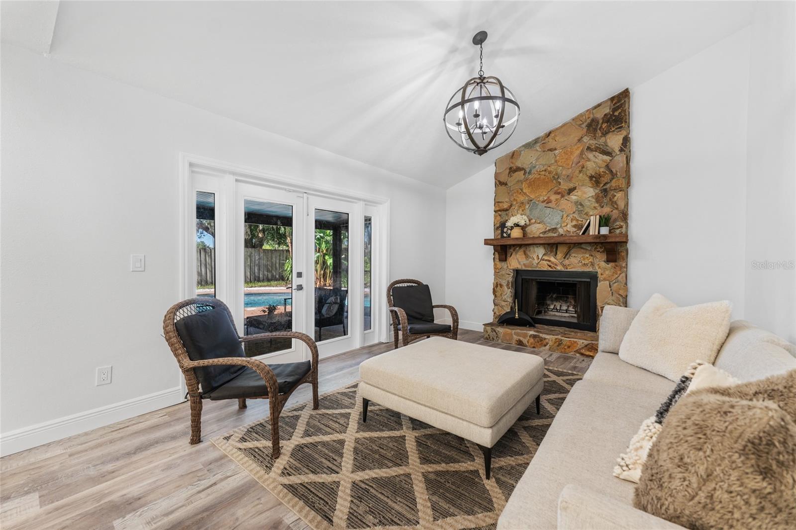 3915 BRIARLAKE DR, VALRICO, FL, 33596