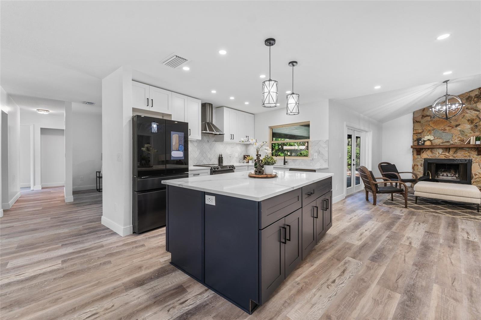 3915 BRIARLAKE DR, VALRICO, FL, 33596