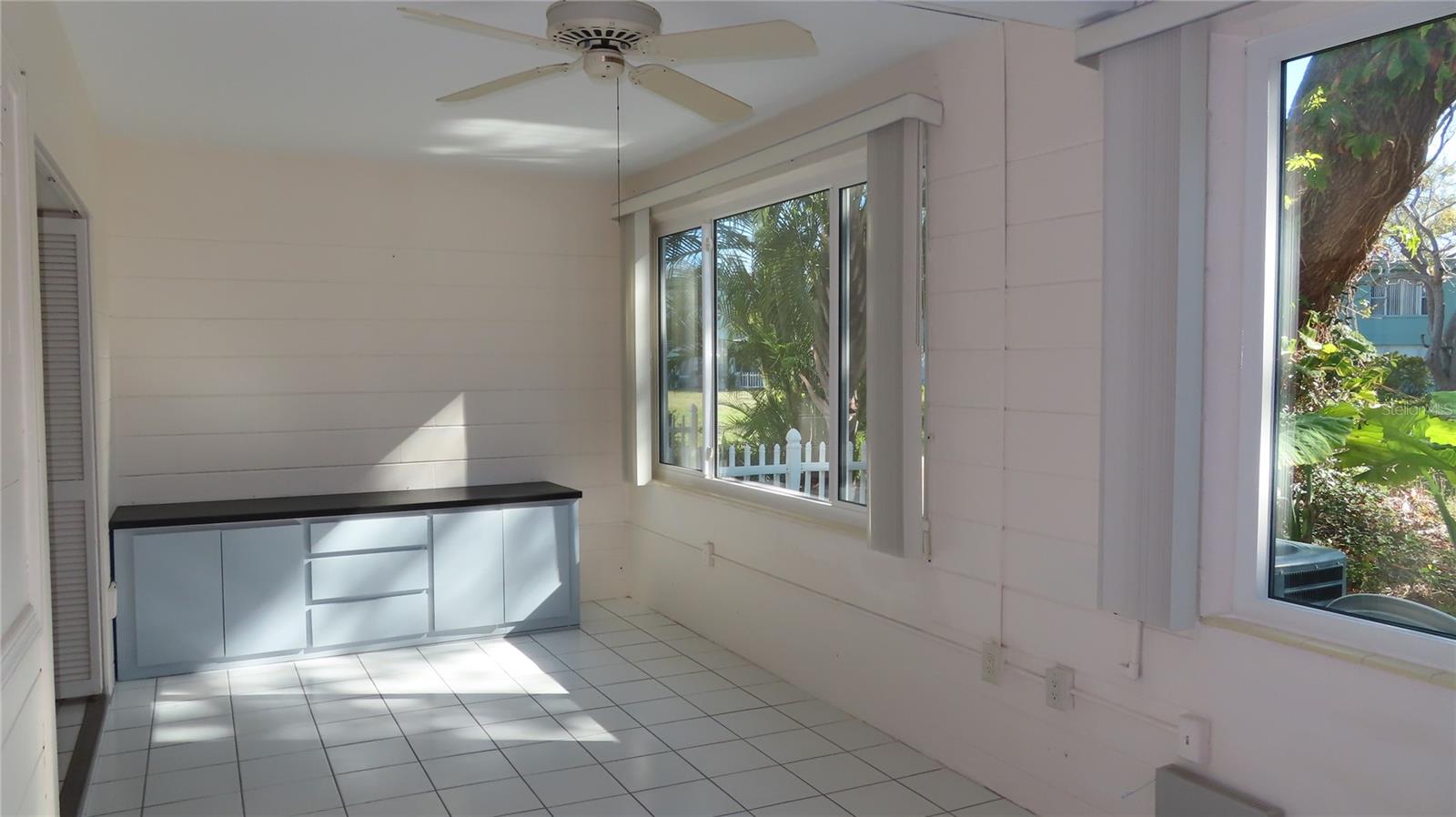 2020 N WORLD PARKWAY BLVD #12, CLEARWATER, FL, 33755