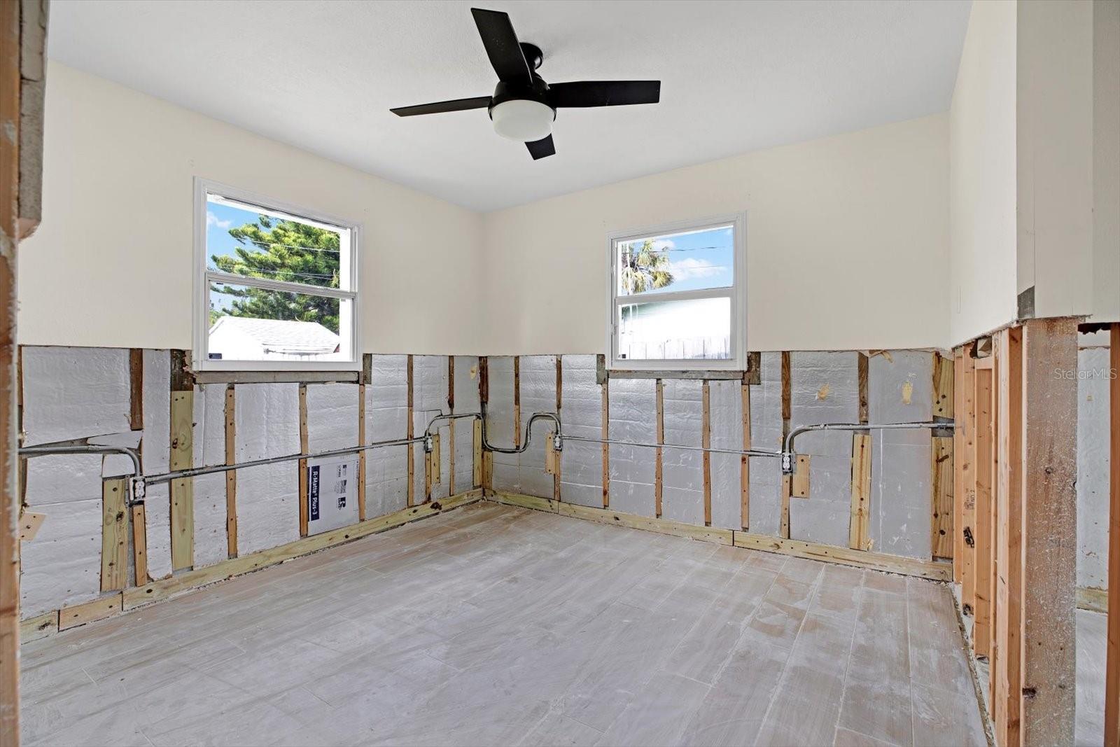 4234 DES MOINES ST NE, ST PETERSBURG, FL, 33703