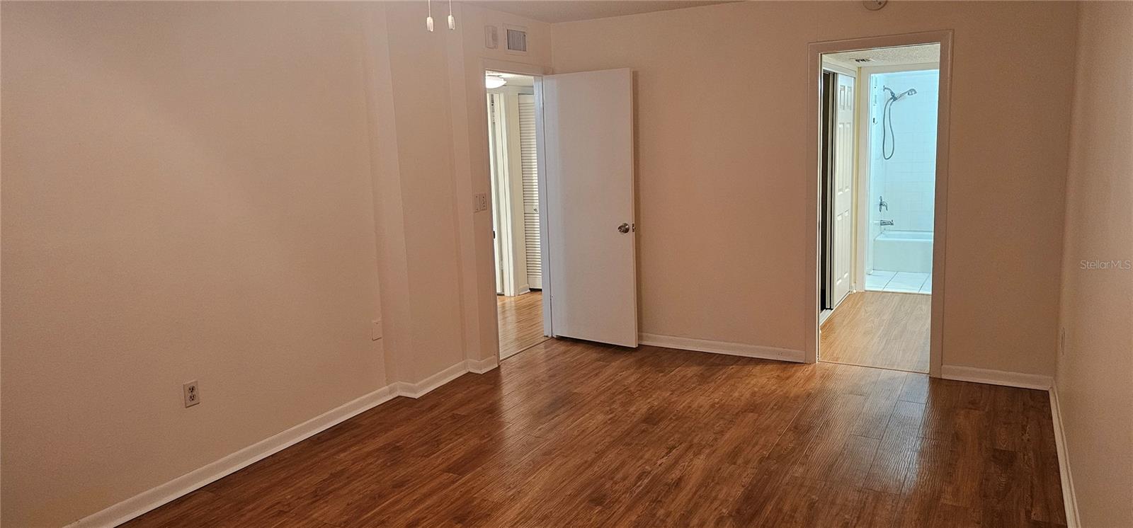 225 COUNTRY CLUB DR #1303, LARGO, FL, 33771