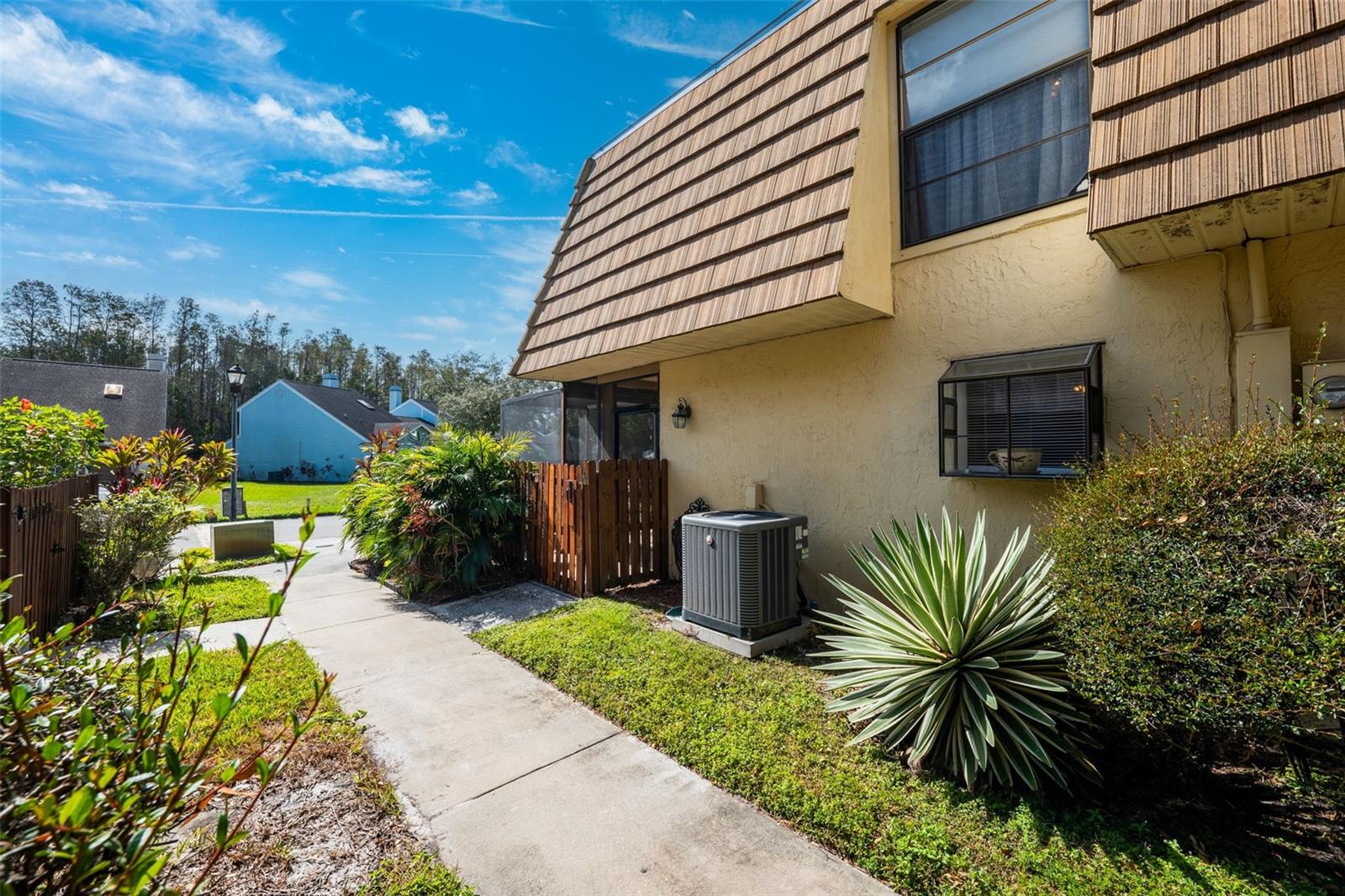 12746 WOOD TRAIL BLVD, TAMPA, FL, 33625