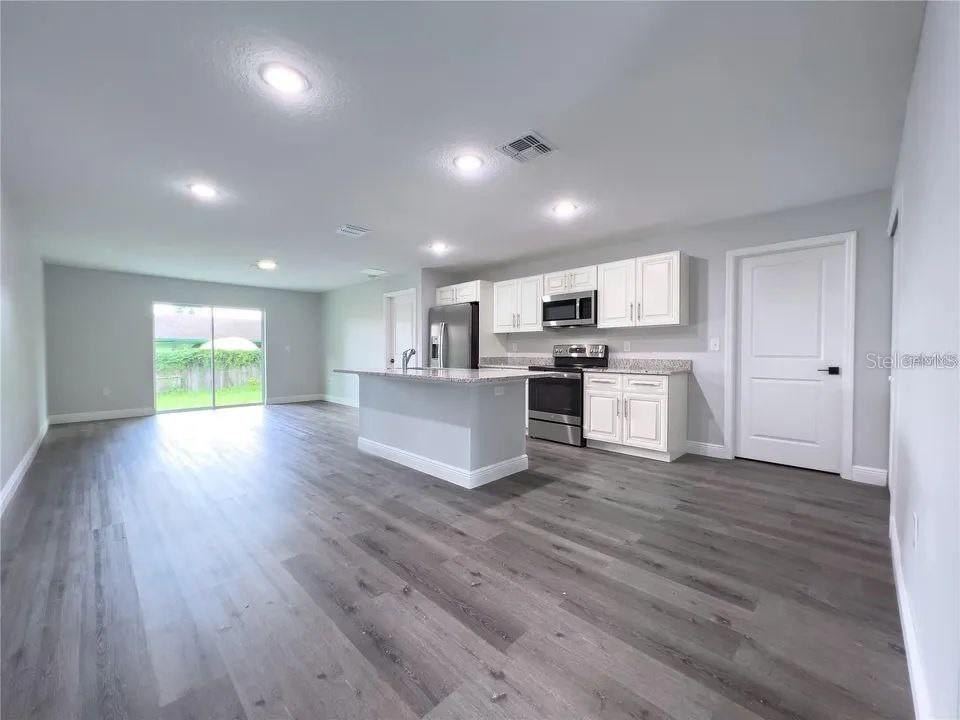 1130 CENTRAL PKWY, DELAND, FL, 32724