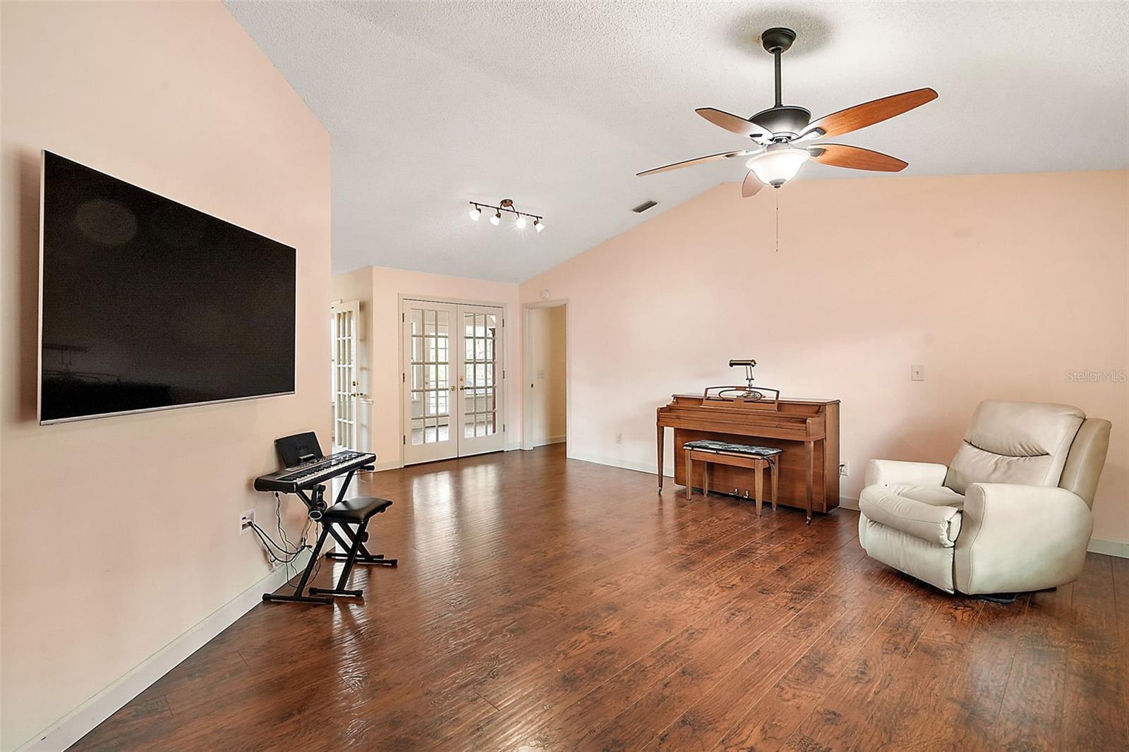9908 FAIRWAY CIR, LEESBURG, FL, 34788