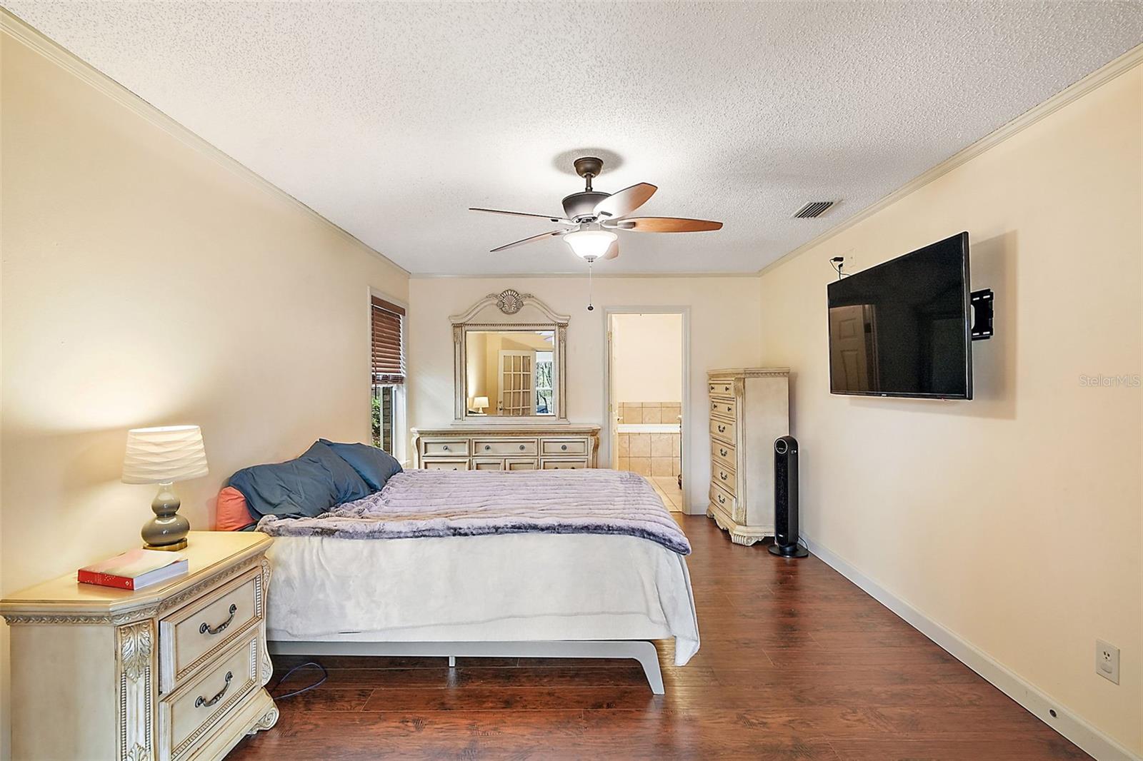 9908 FAIRWAY CIR, LEESBURG, FL, 34788