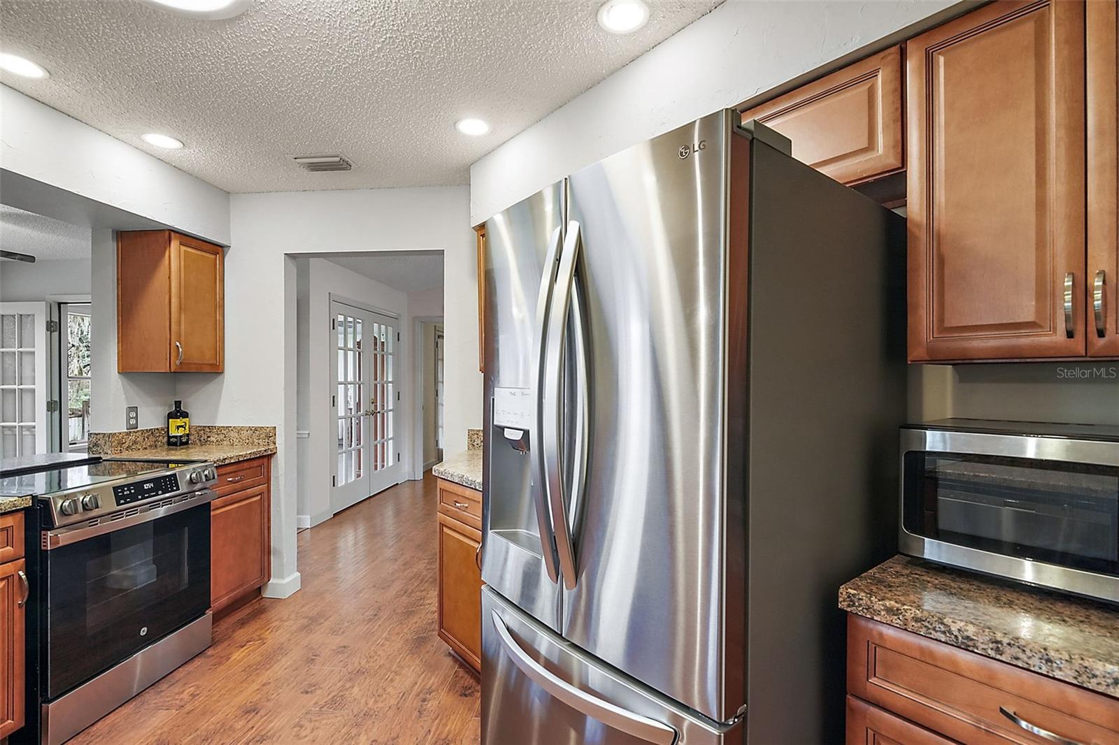 9908 FAIRWAY CIR, LEESBURG, FL, 34788