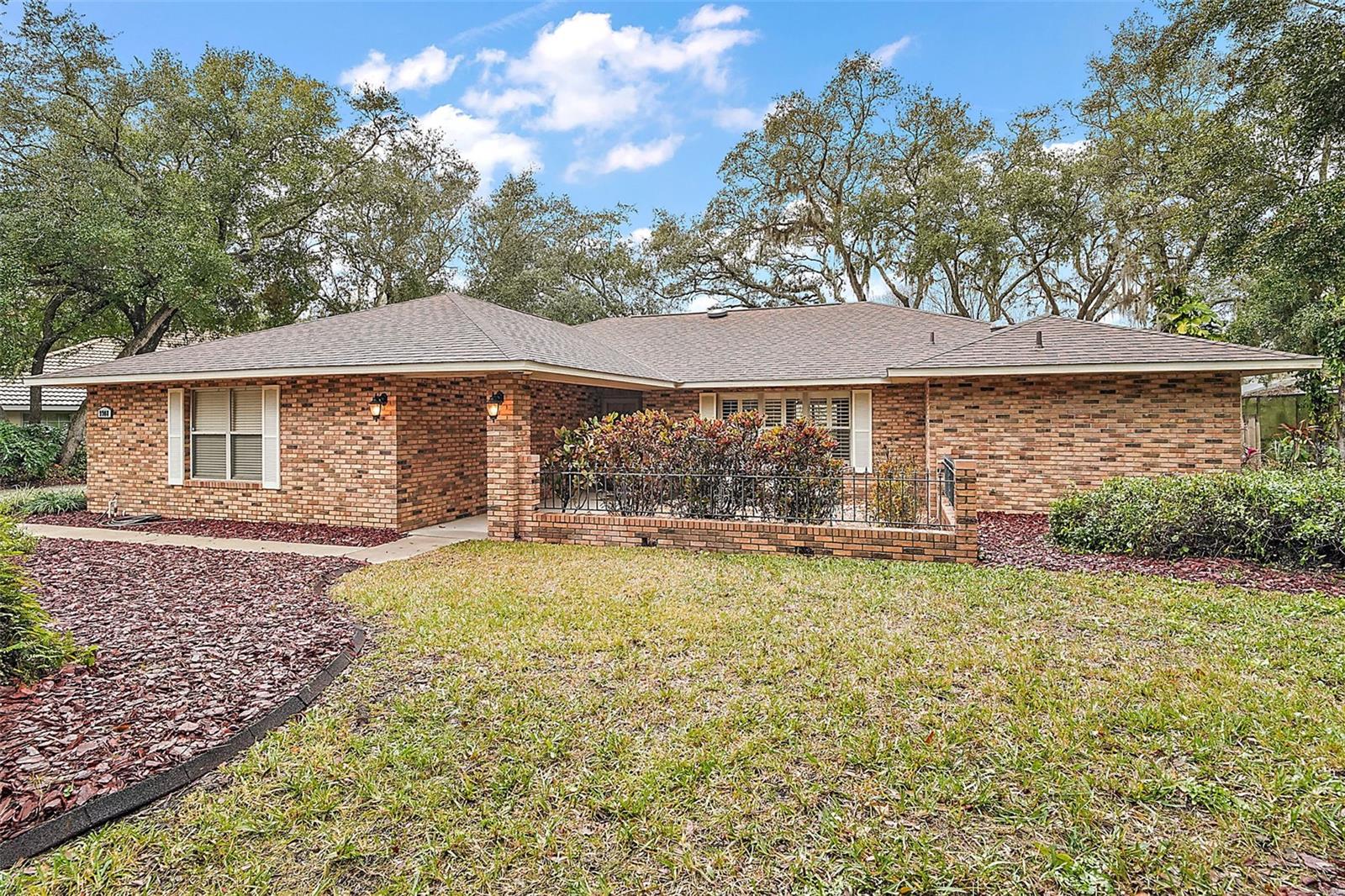 9908 FAIRWAY CIR, LEESBURG, FL, 34788