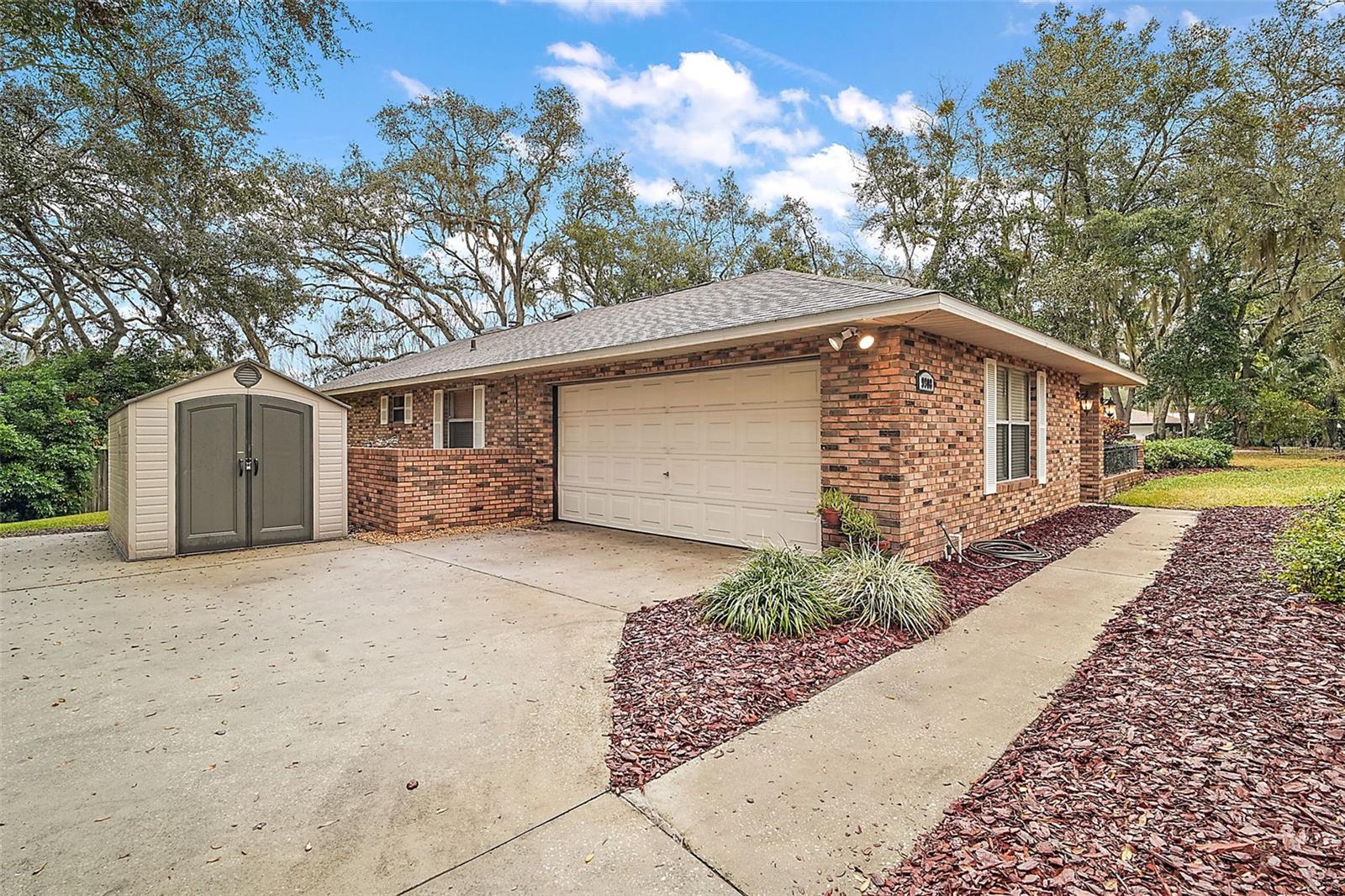 9908 FAIRWAY CIR, LEESBURG, FL, 34788