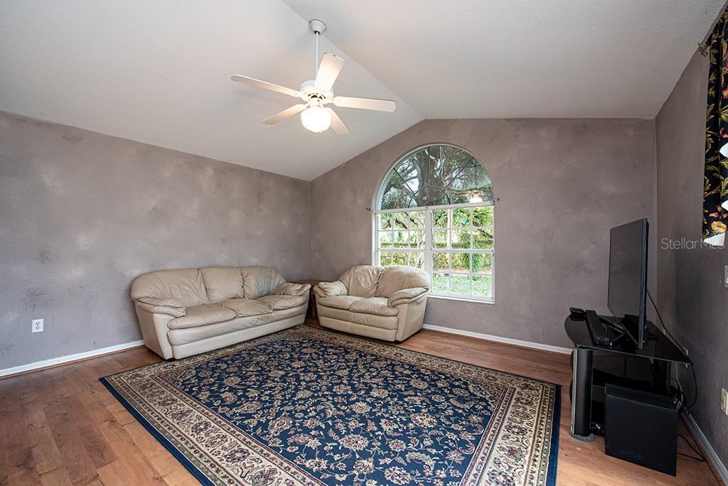 5147 STERLING MANOR DR, TAMPA, FL, 33647