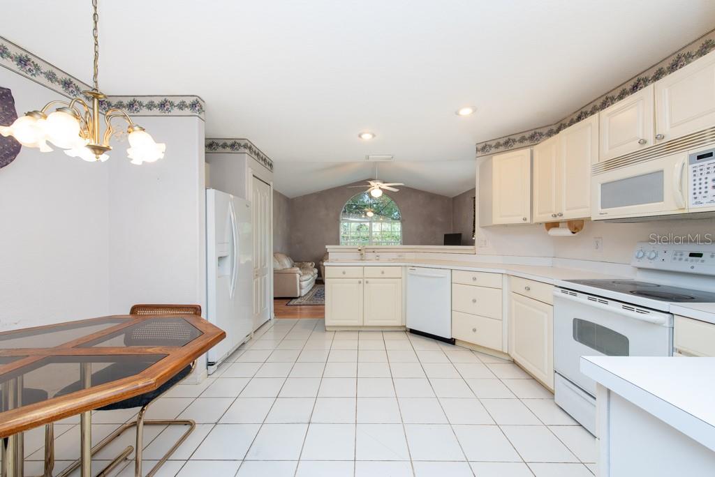 5147 STERLING MANOR DR, TAMPA, FL, 33647