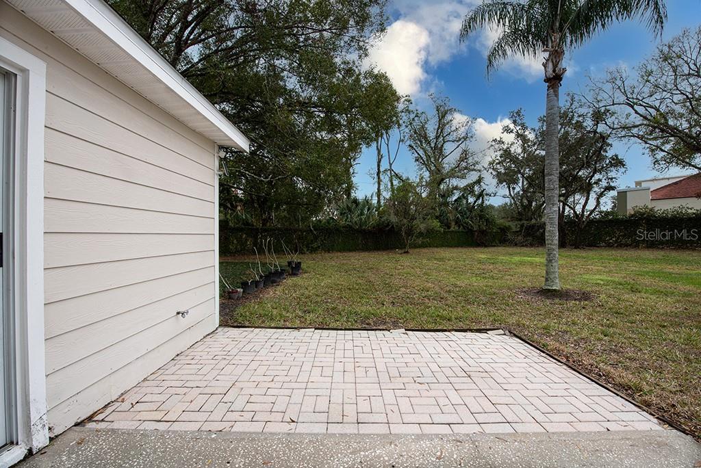 5147 STERLING MANOR DR, TAMPA, FL, 33647