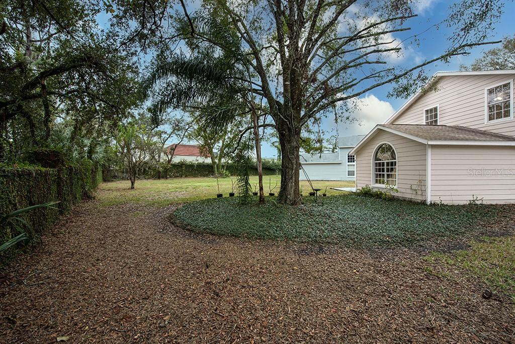 5147 STERLING MANOR DR, TAMPA, FL, 33647