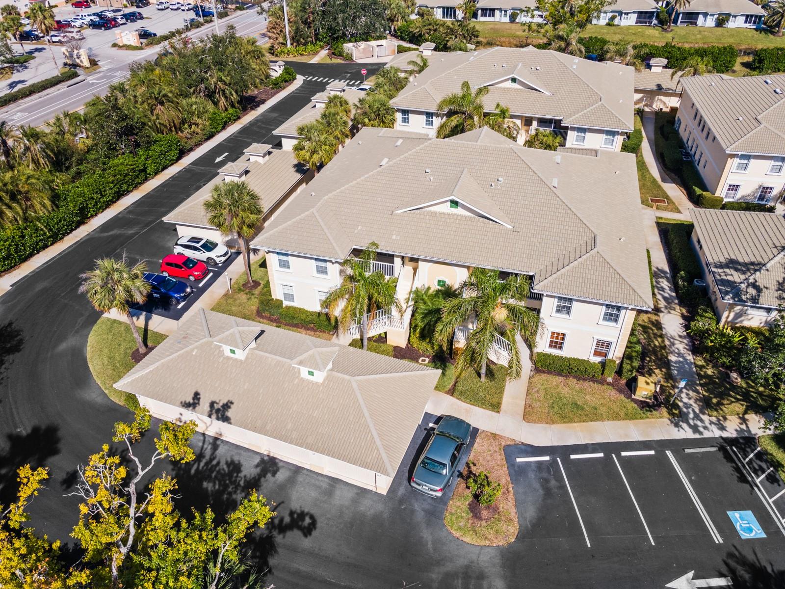 200 MIRABELLA CIR #201, VENICE, FL, 34292