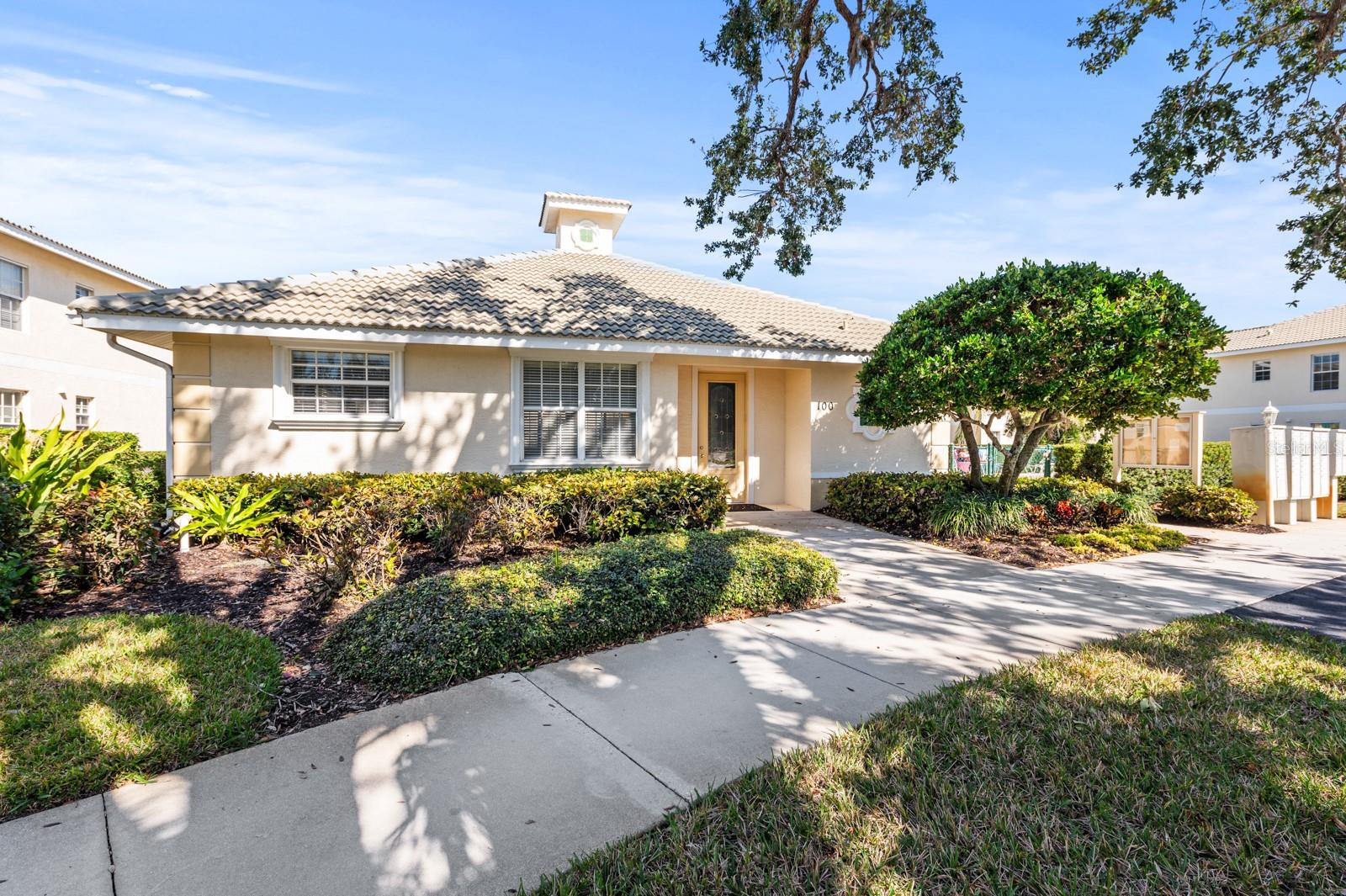 200 MIRABELLA CIR #201, VENICE, FL, 34292