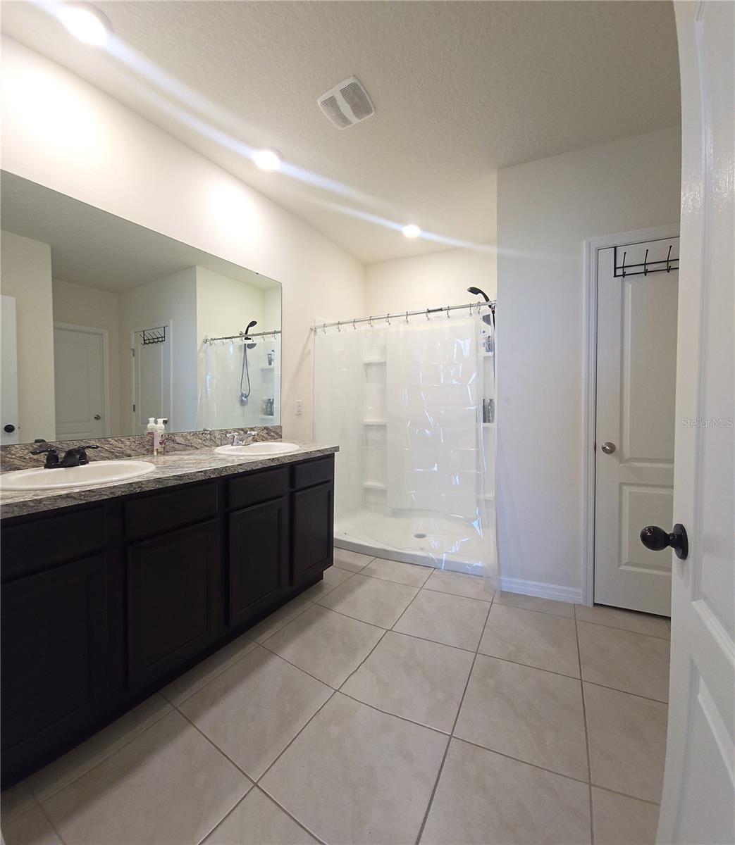 1057 CAMBRIDGE DR, WINTER HAVEN, FL, 33881