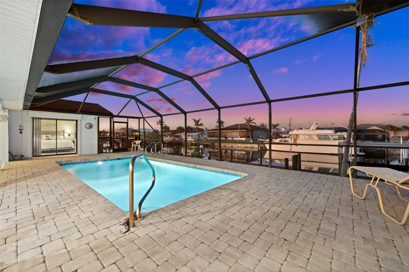 136 CREEK DR SE, PORT CHARLOTTE, FL, 33952