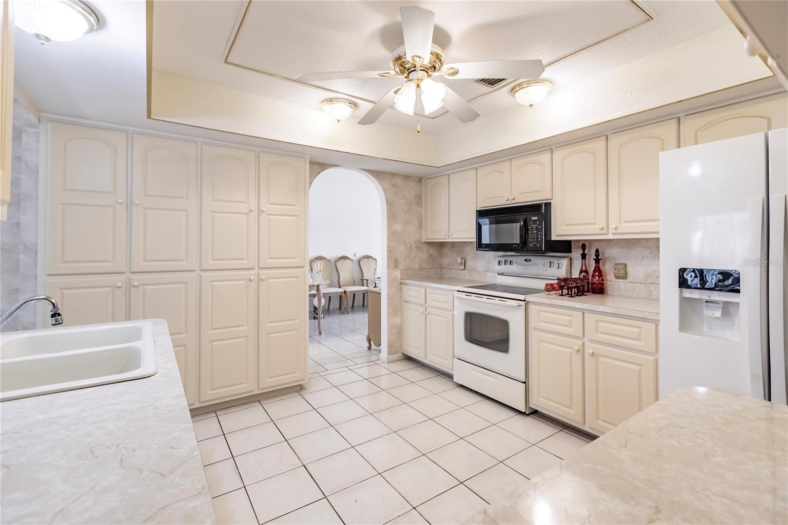 2408 MONTPELIER RD, PUNTA GORDA, FL, 33983