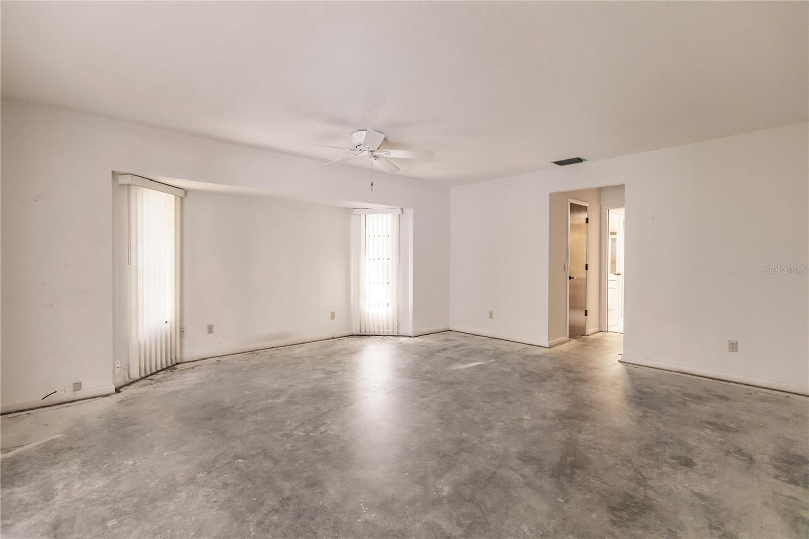 2408 MONTPELIER RD, PUNTA GORDA, FL, 33983