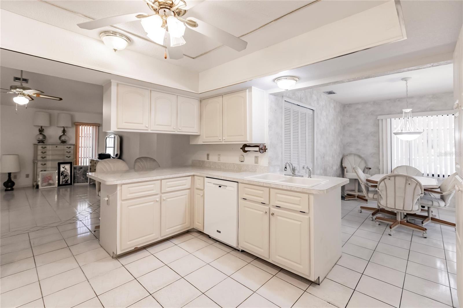 2408 MONTPELIER RD, PUNTA GORDA, FL, 33983