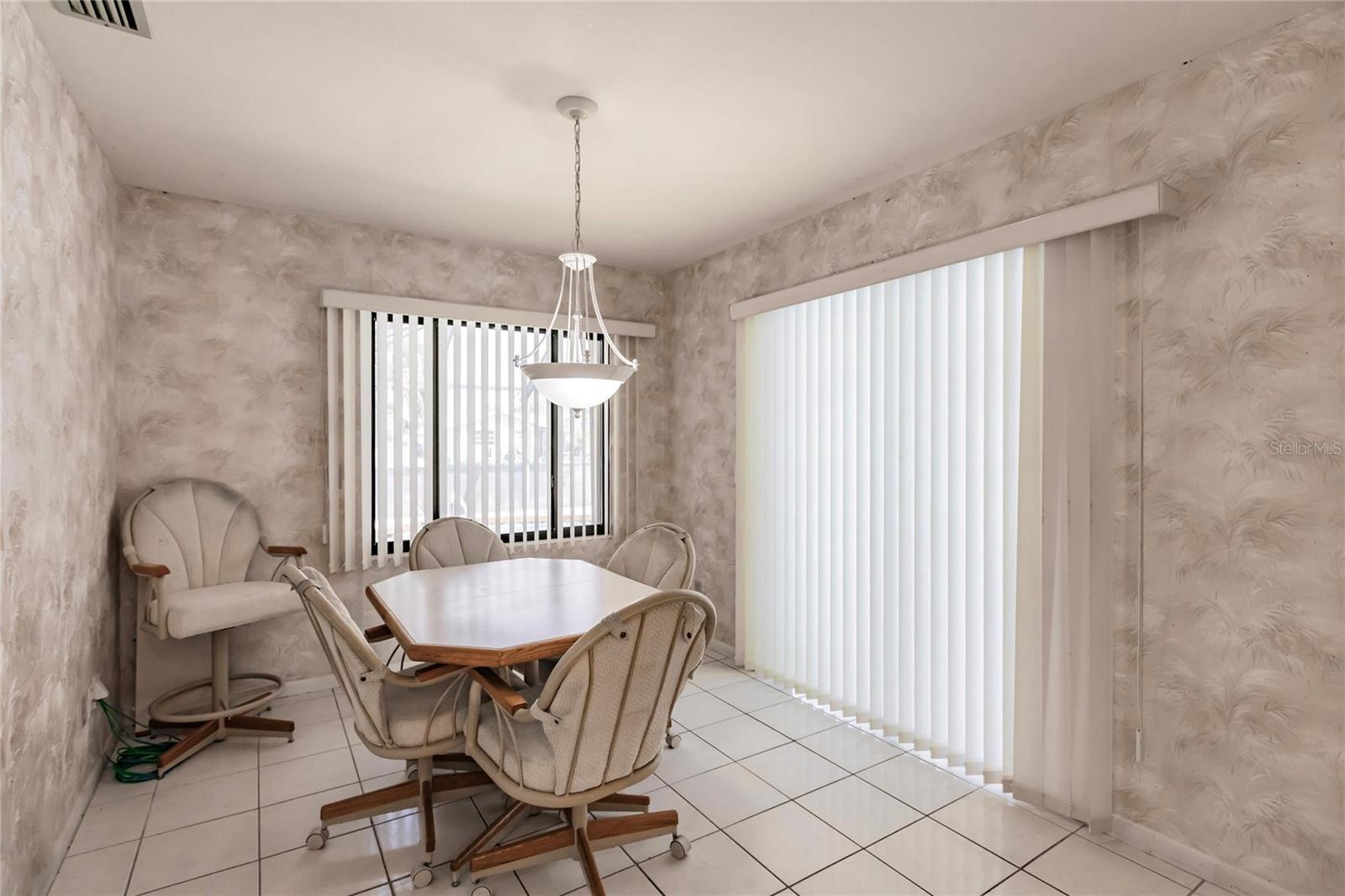 2408 MONTPELIER RD, PUNTA GORDA, FL, 33983