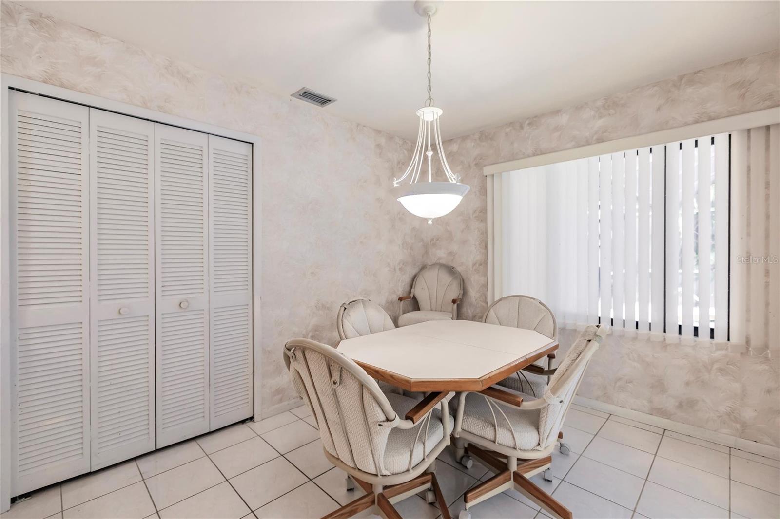 2408 MONTPELIER RD, PUNTA GORDA, FL, 33983