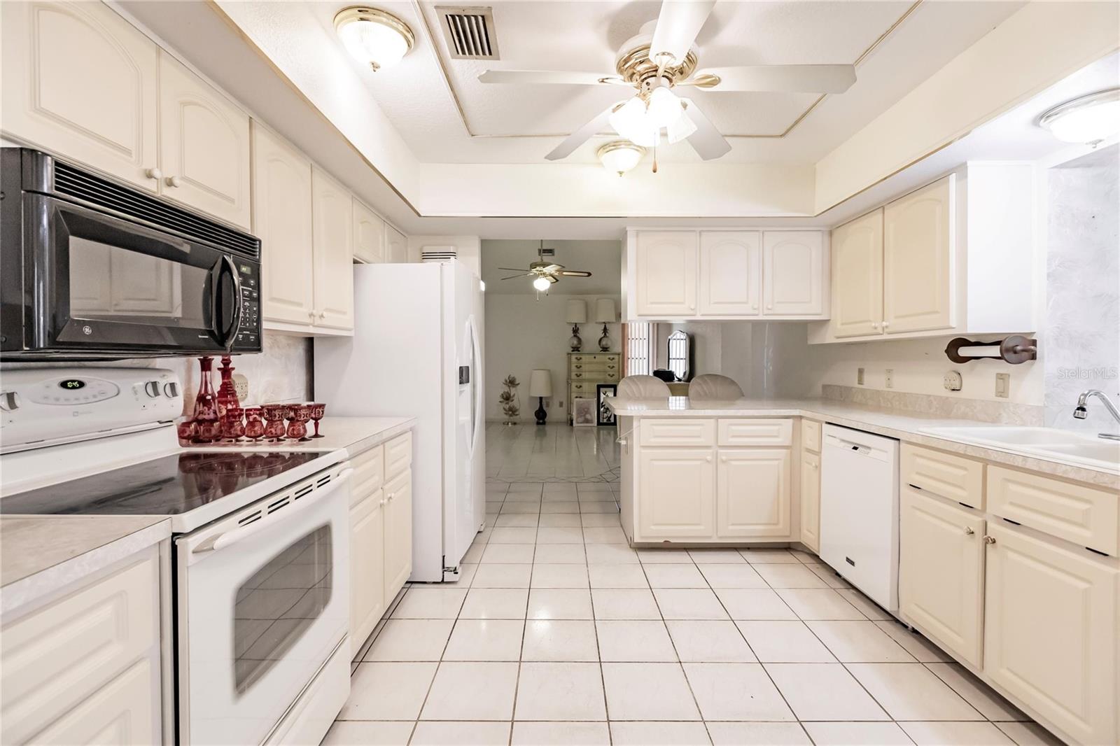 2408 MONTPELIER RD, PUNTA GORDA, FL, 33983