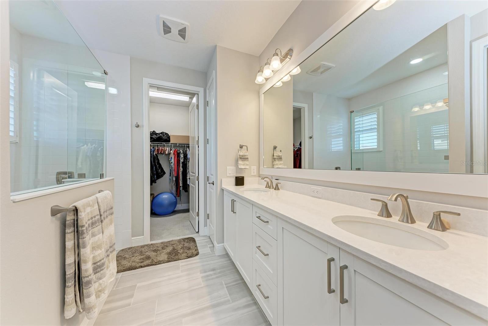 8112 SLIPWAY DR, SARASOTA, FL, 34240