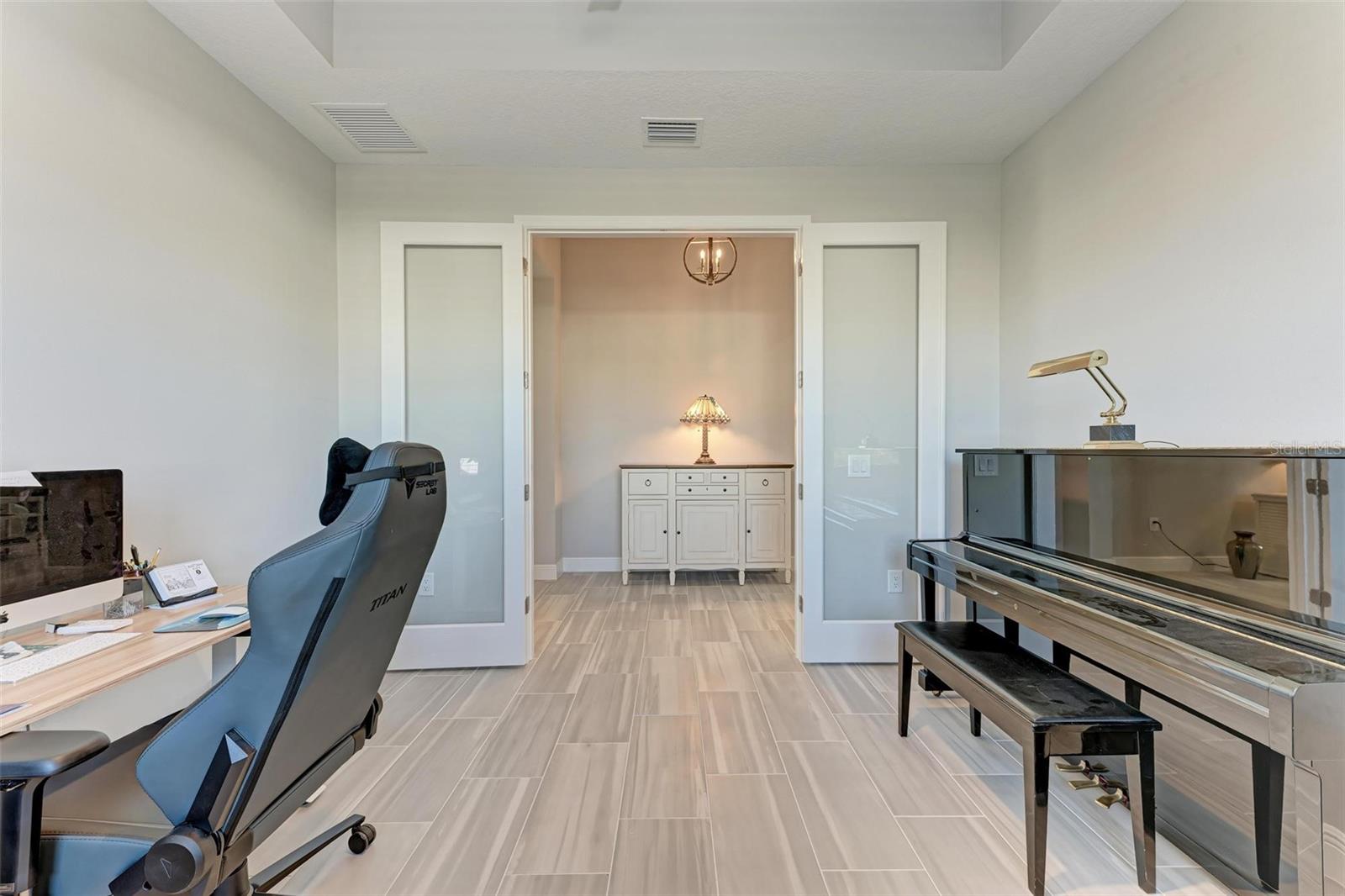 8112 SLIPWAY DR, SARASOTA, FL, 34240