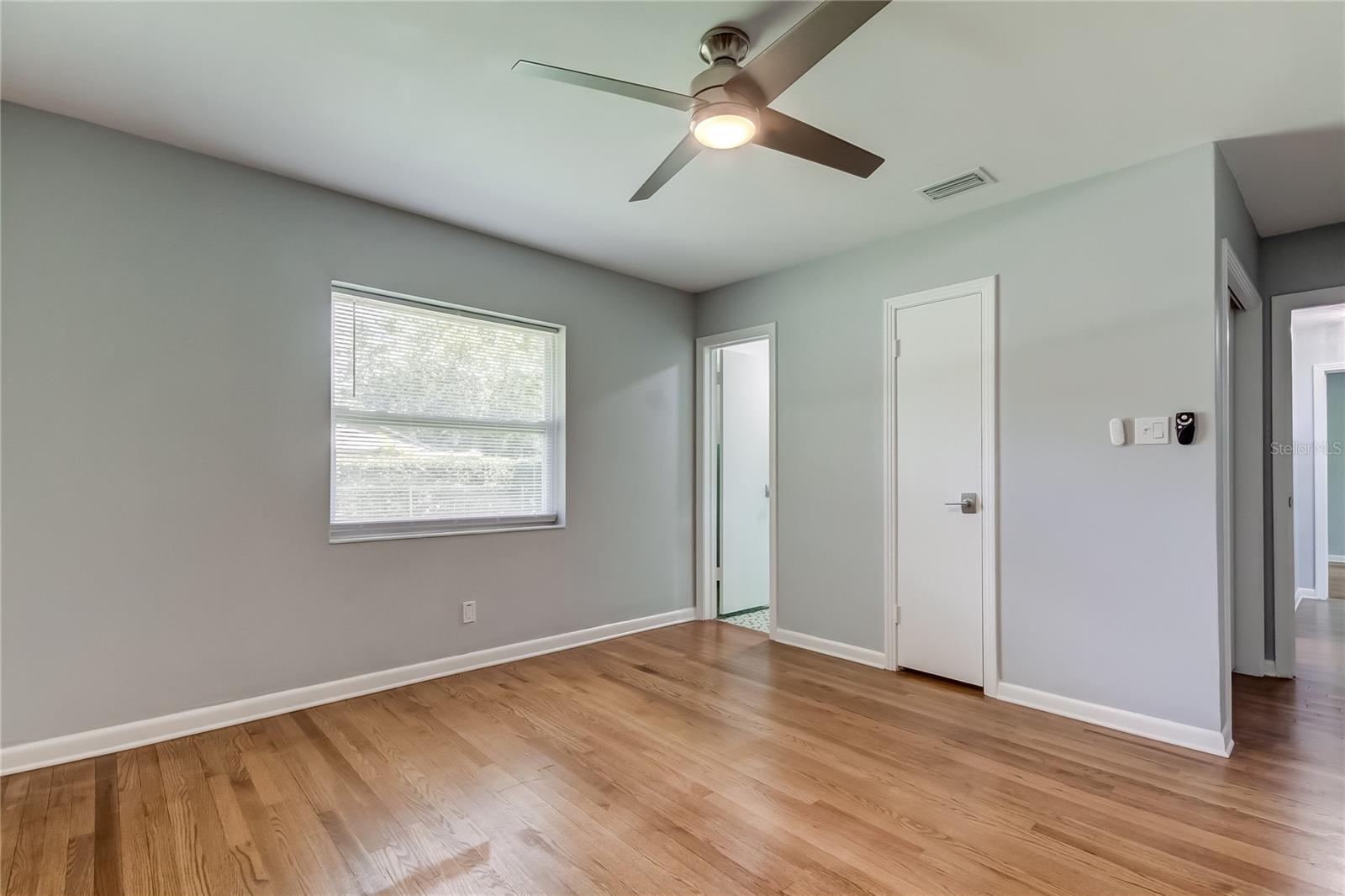 4401 N LYNN AVE, TAMPA, FL, 33603