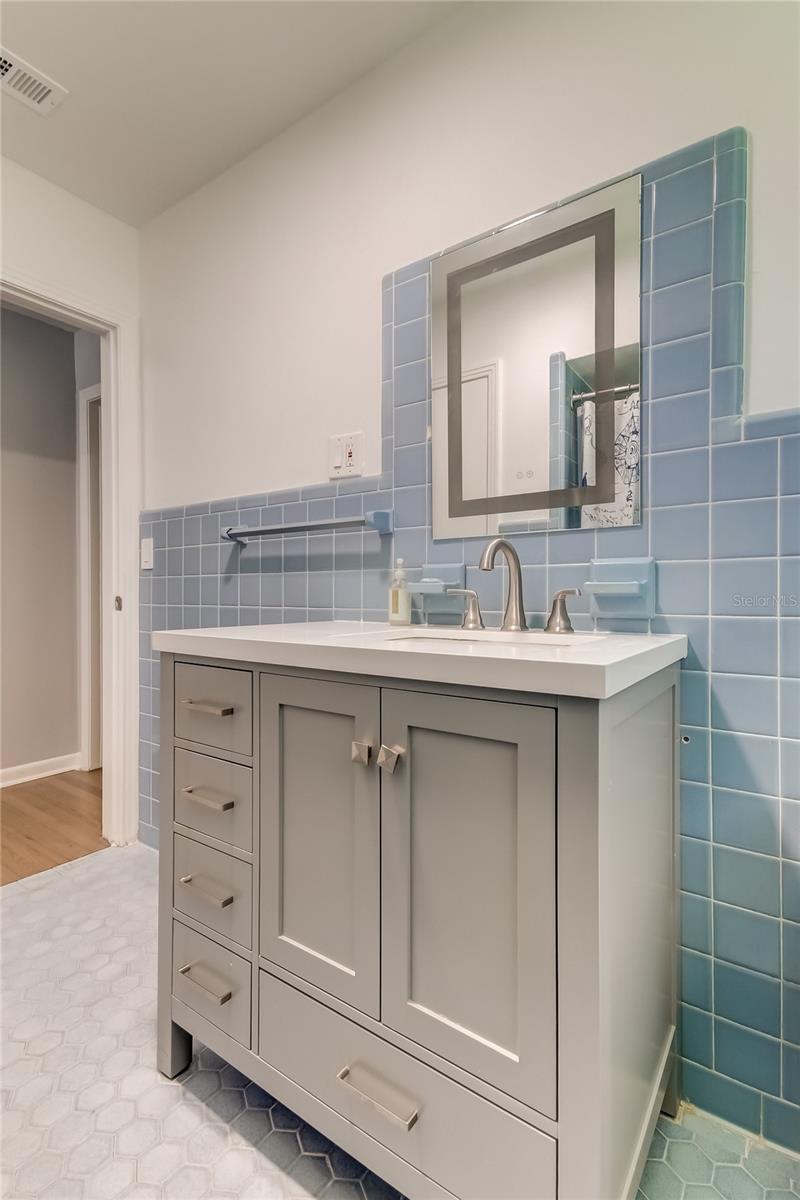 4401 N LYNN AVE, TAMPA, FL, 33603