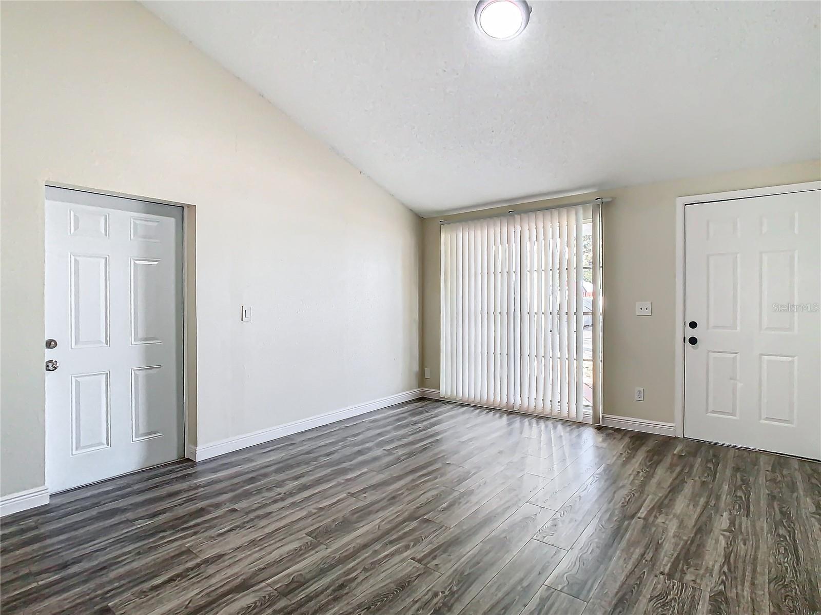 10214 TURTLE HILL CT, TAMPA, FL, 33615