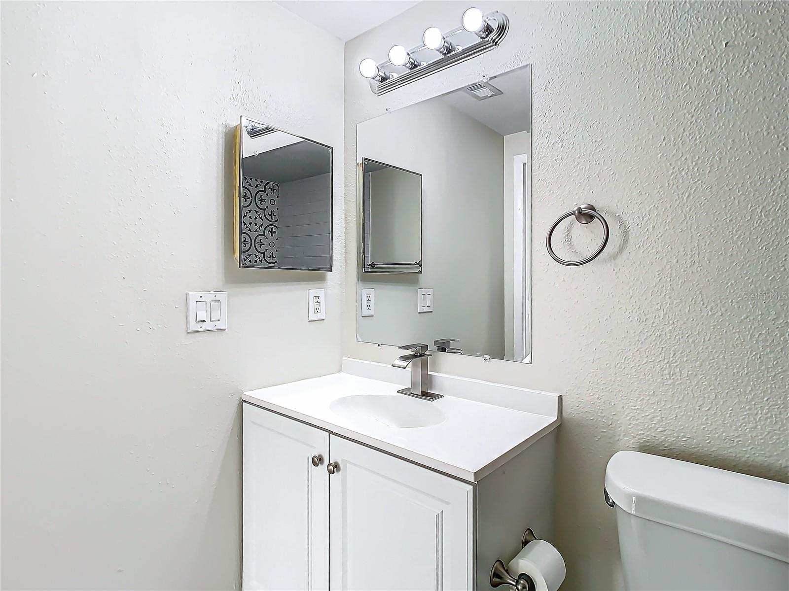 10214 TURTLE HILL CT, TAMPA, FL, 33615