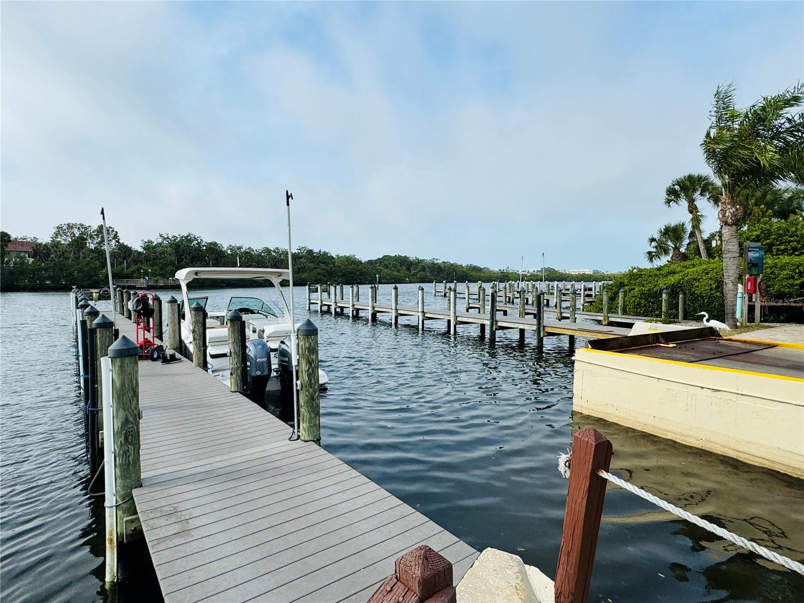 1780 PHILLIPPI SHORES DR #A3-23, SARASOTA, FL, 34231