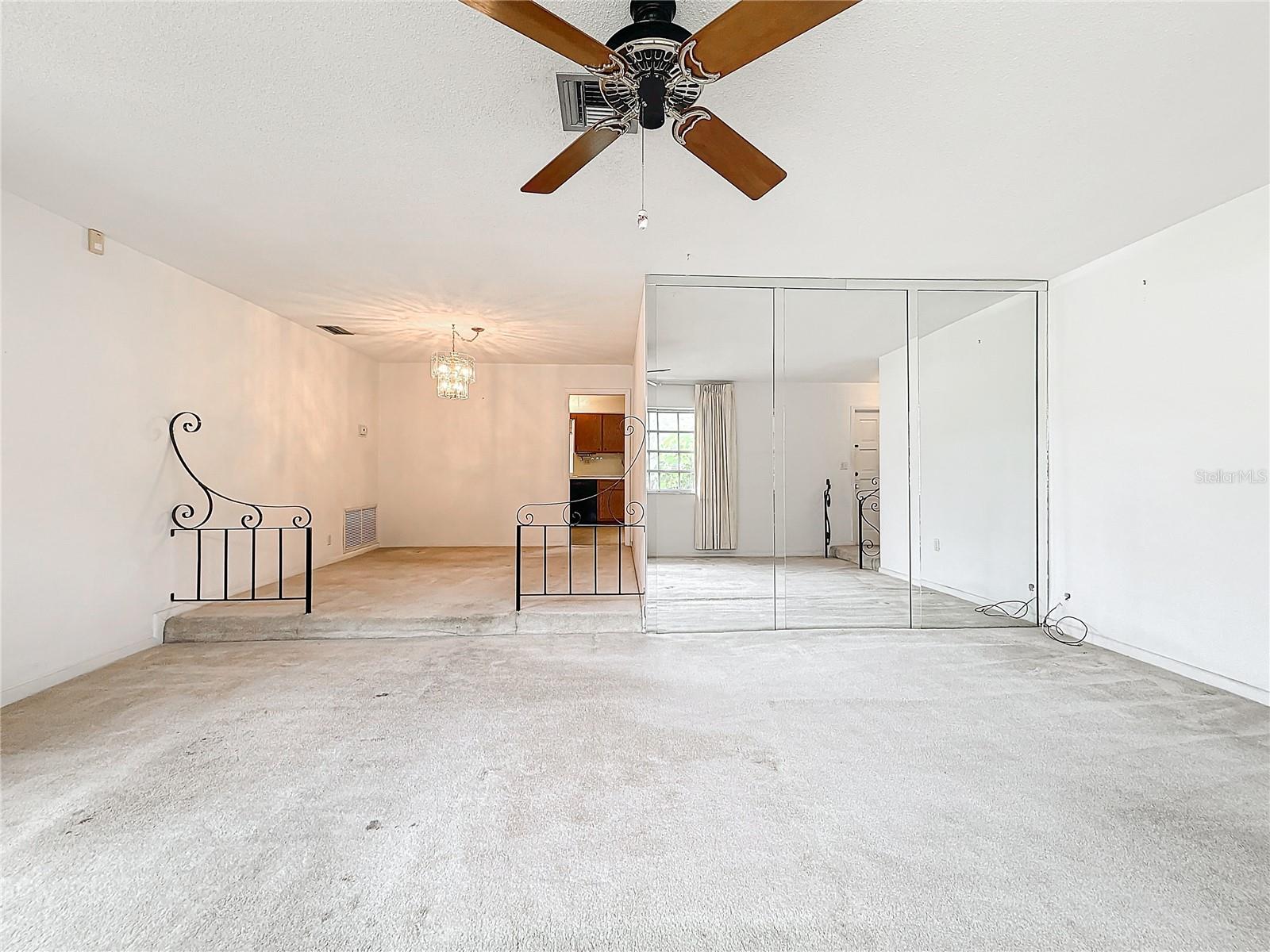 250 LAKE DR, COCONUT CREEK, FL, 33066
