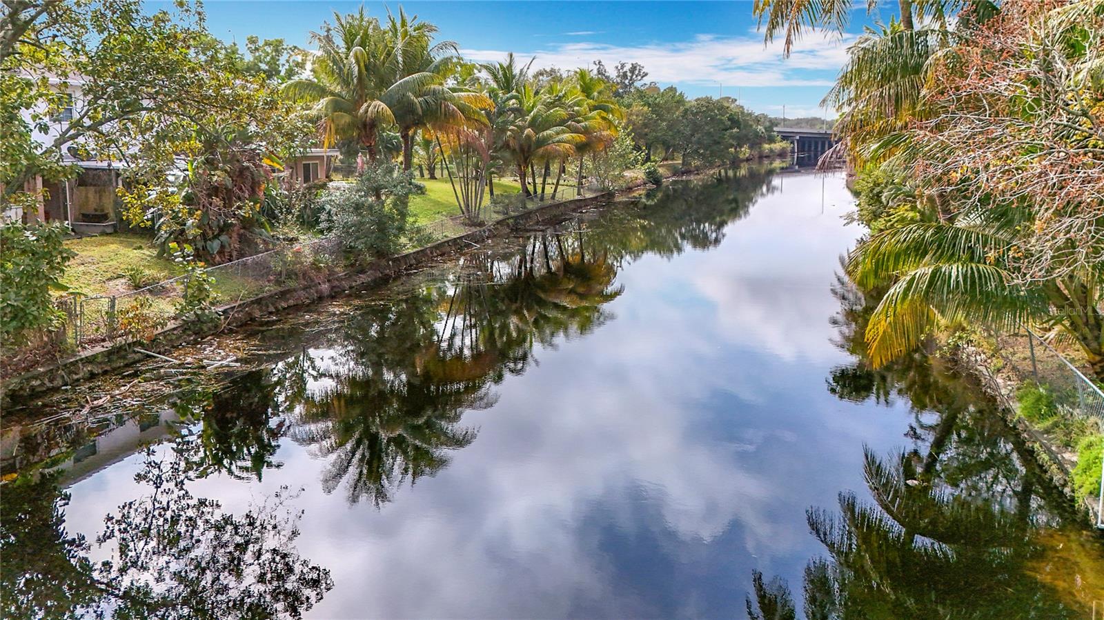 250 LAKE DR, COCONUT CREEK, FL, 33066