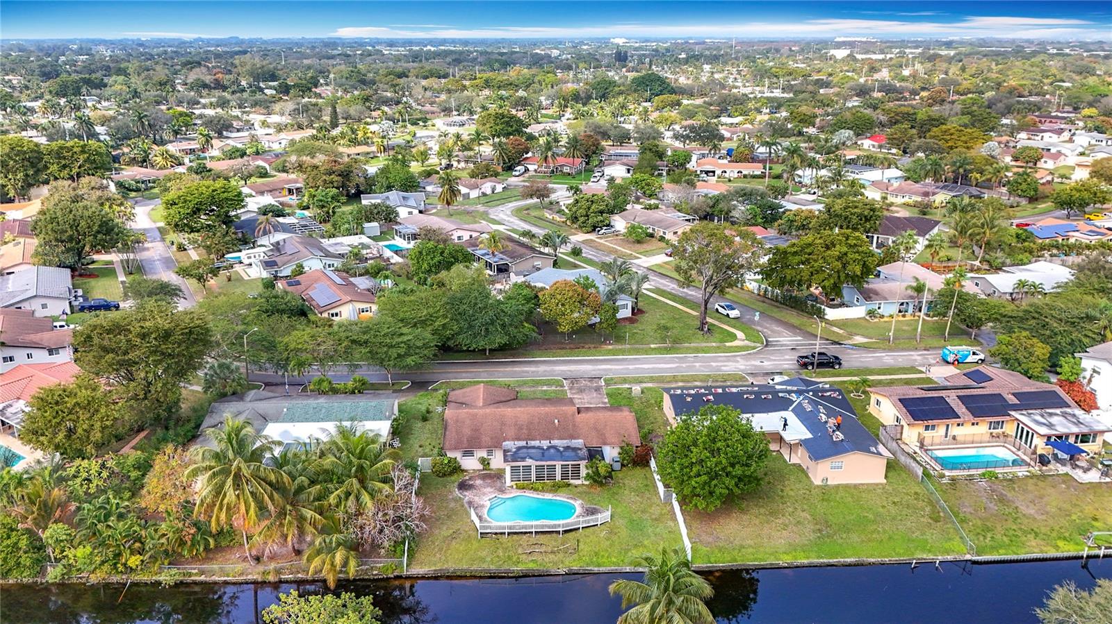 250 LAKE DR, COCONUT CREEK, FL, 33066