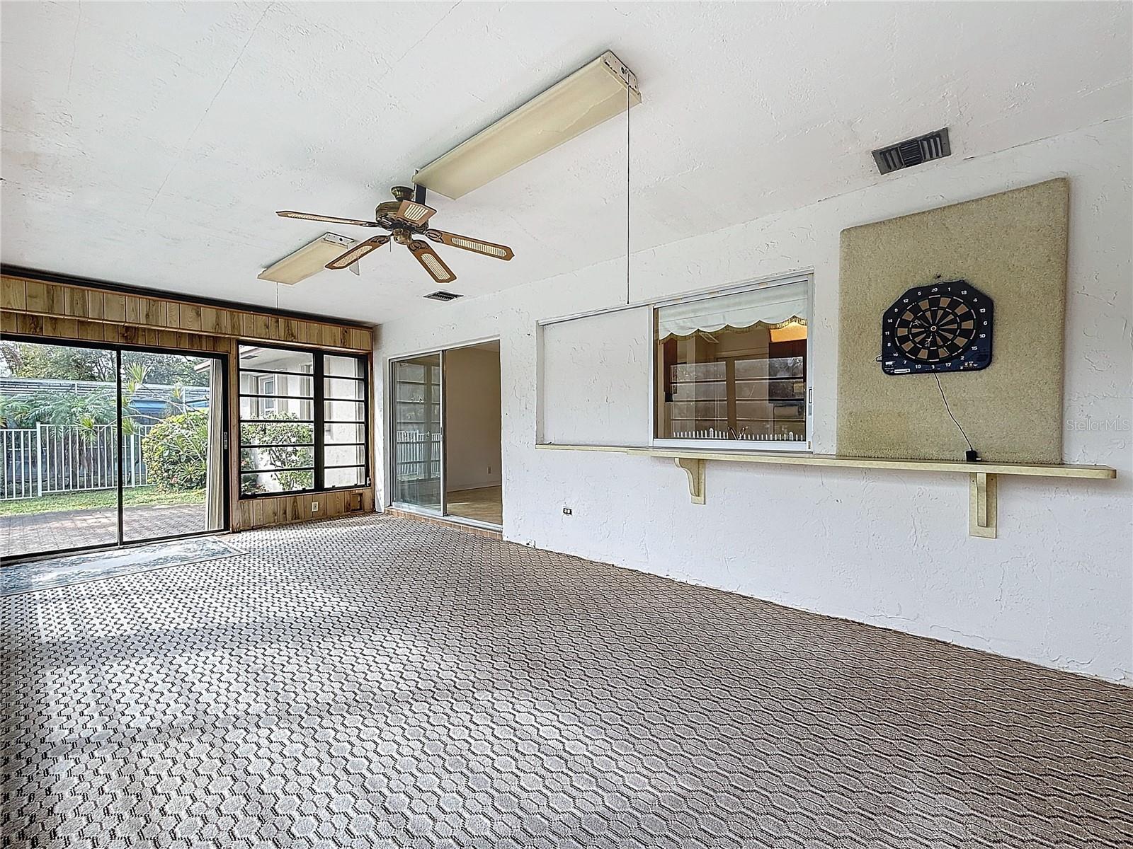250 LAKE DR, COCONUT CREEK, FL, 33066