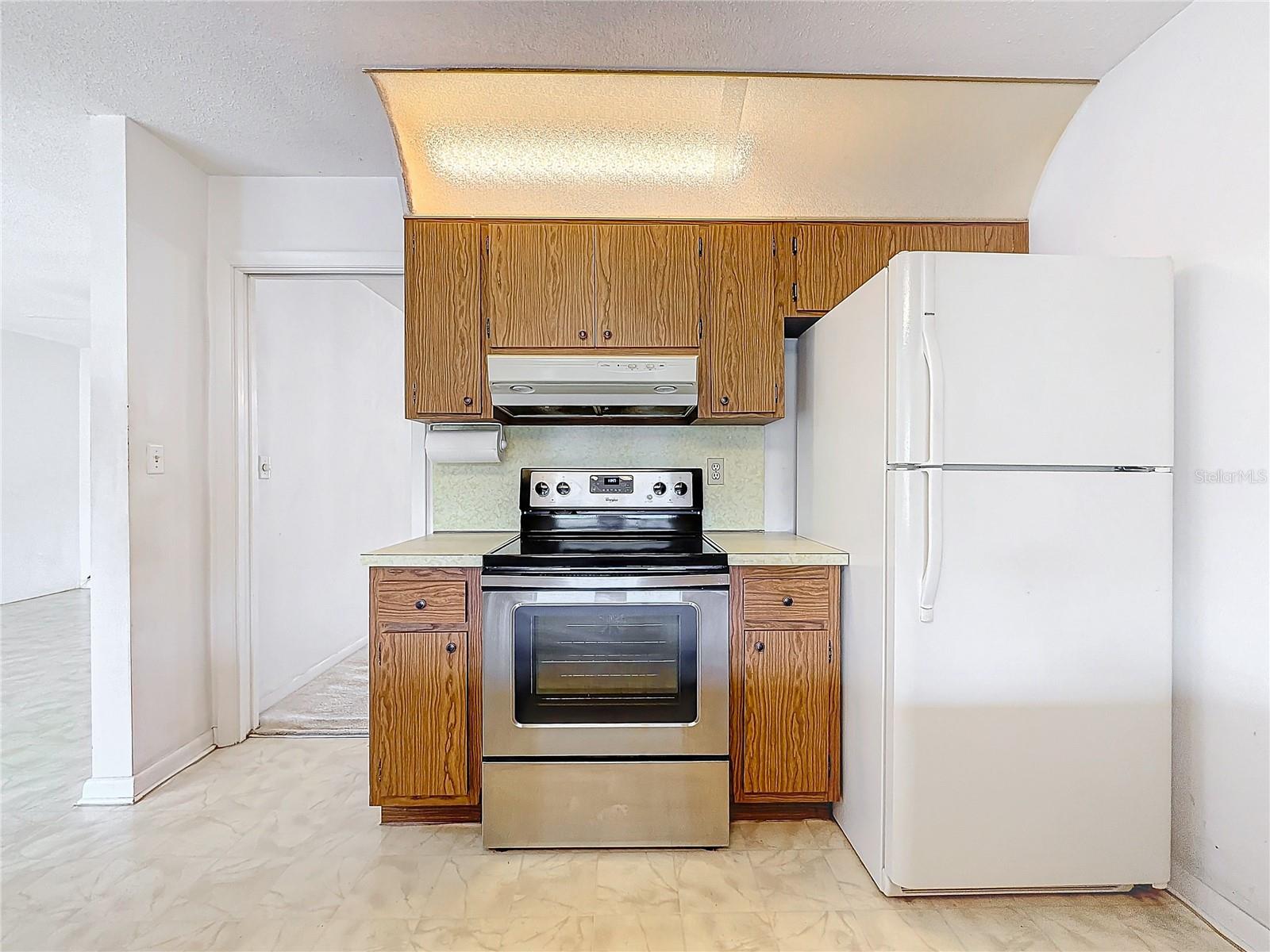 250 LAKE DR, COCONUT CREEK, FL, 33066