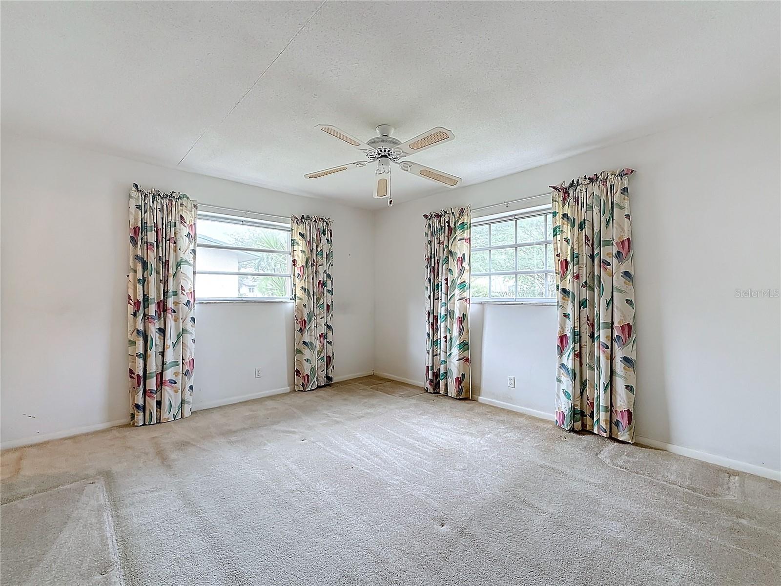 250 LAKE DR, COCONUT CREEK, FL, 33066