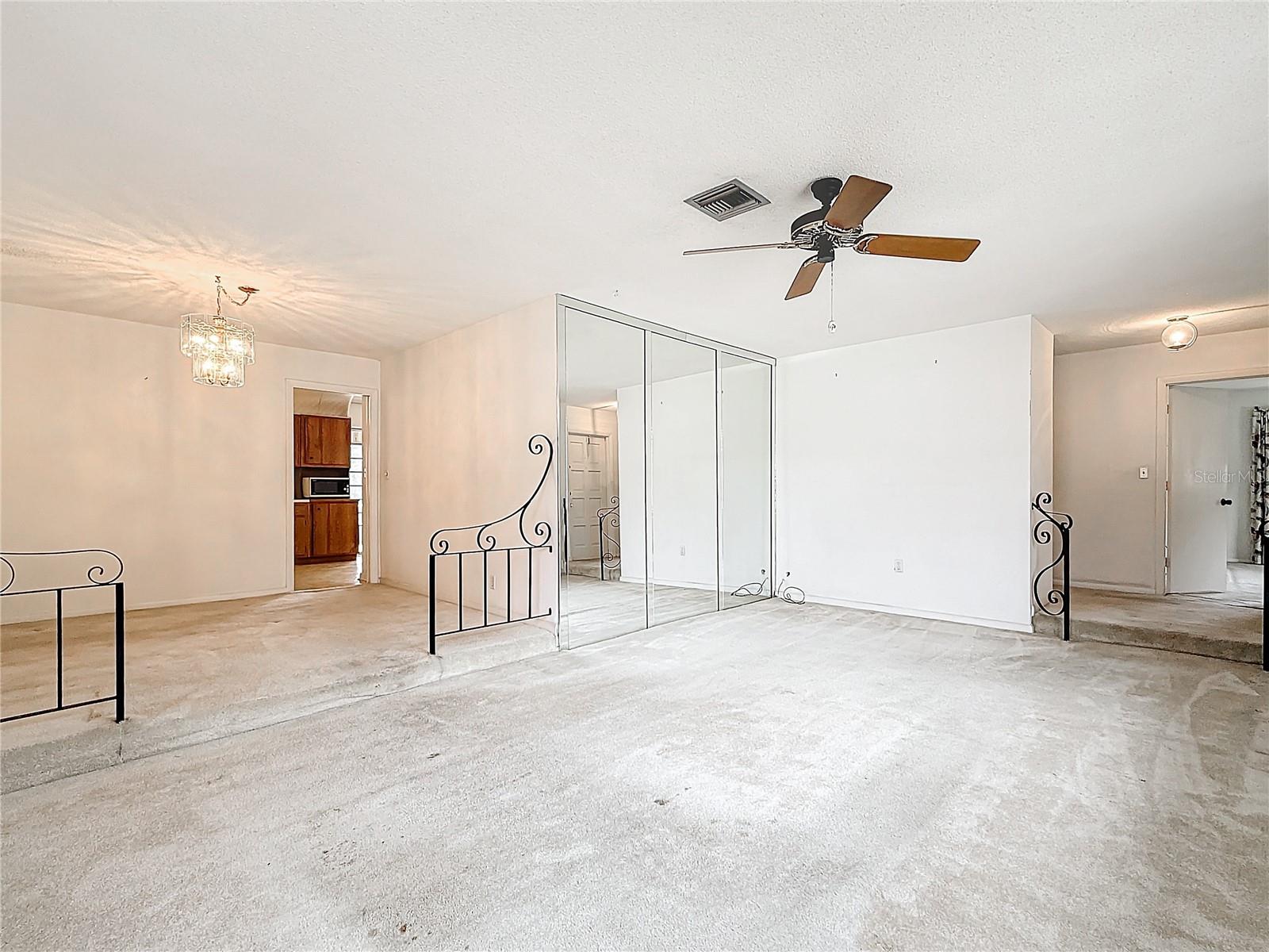 250 LAKE DR, COCONUT CREEK, FL, 33066