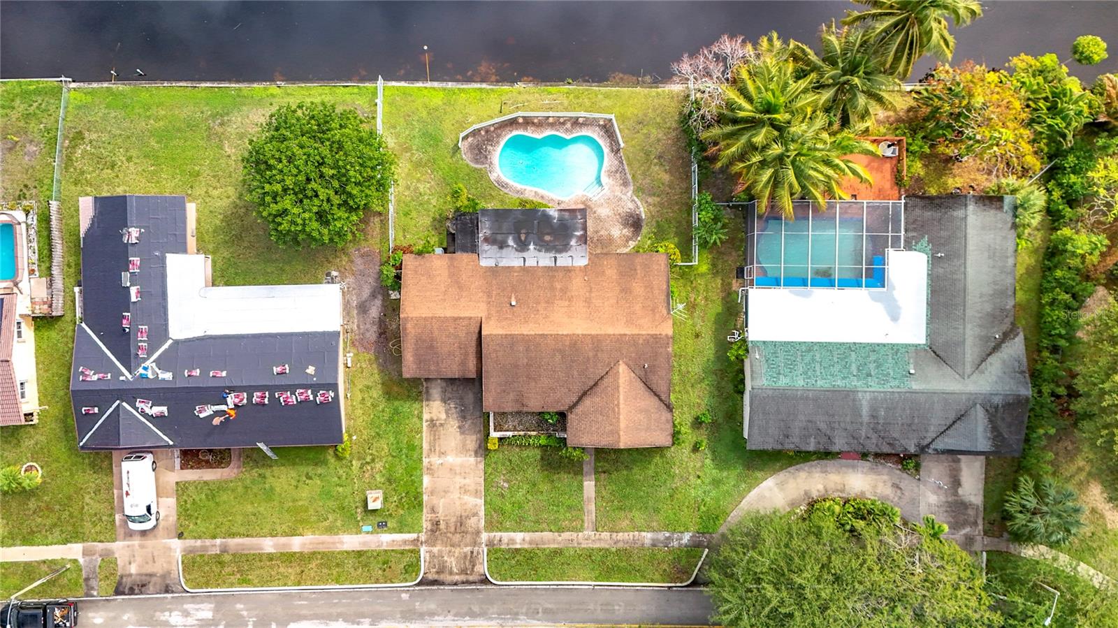 250 LAKE DR, COCONUT CREEK, FL, 33066
