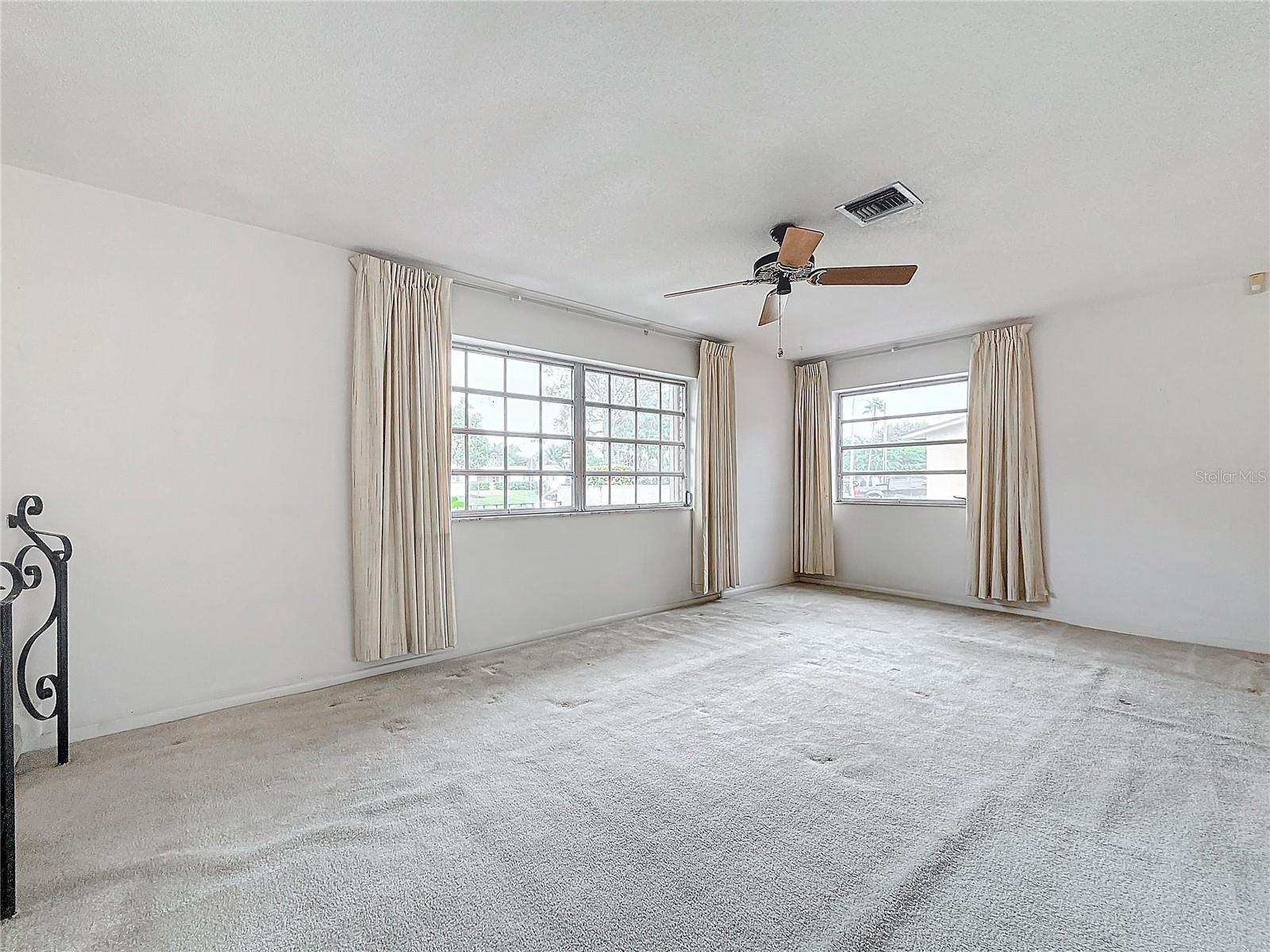 250 LAKE DR, COCONUT CREEK, FL, 33066