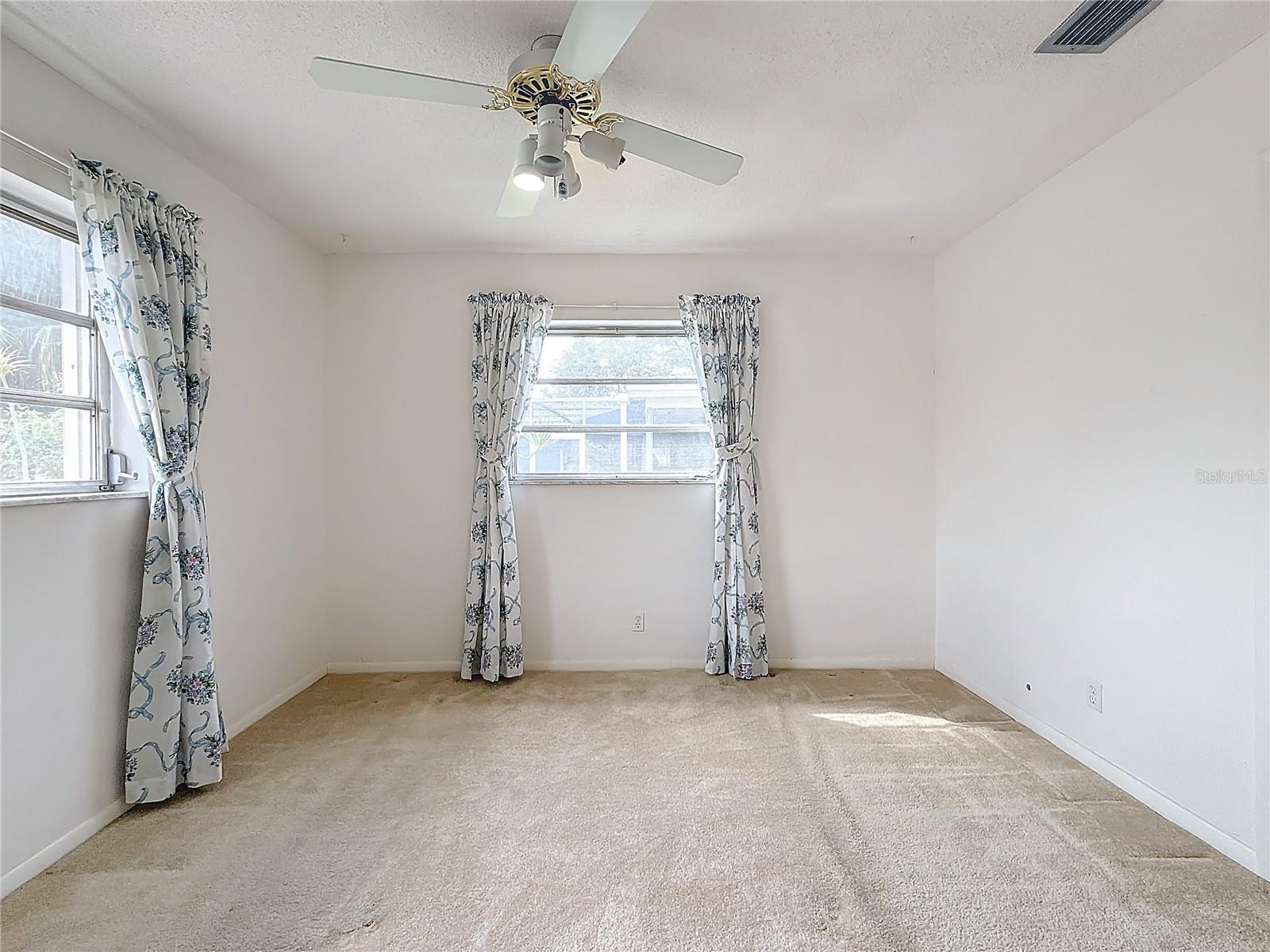 250 LAKE DR, COCONUT CREEK, FL, 33066