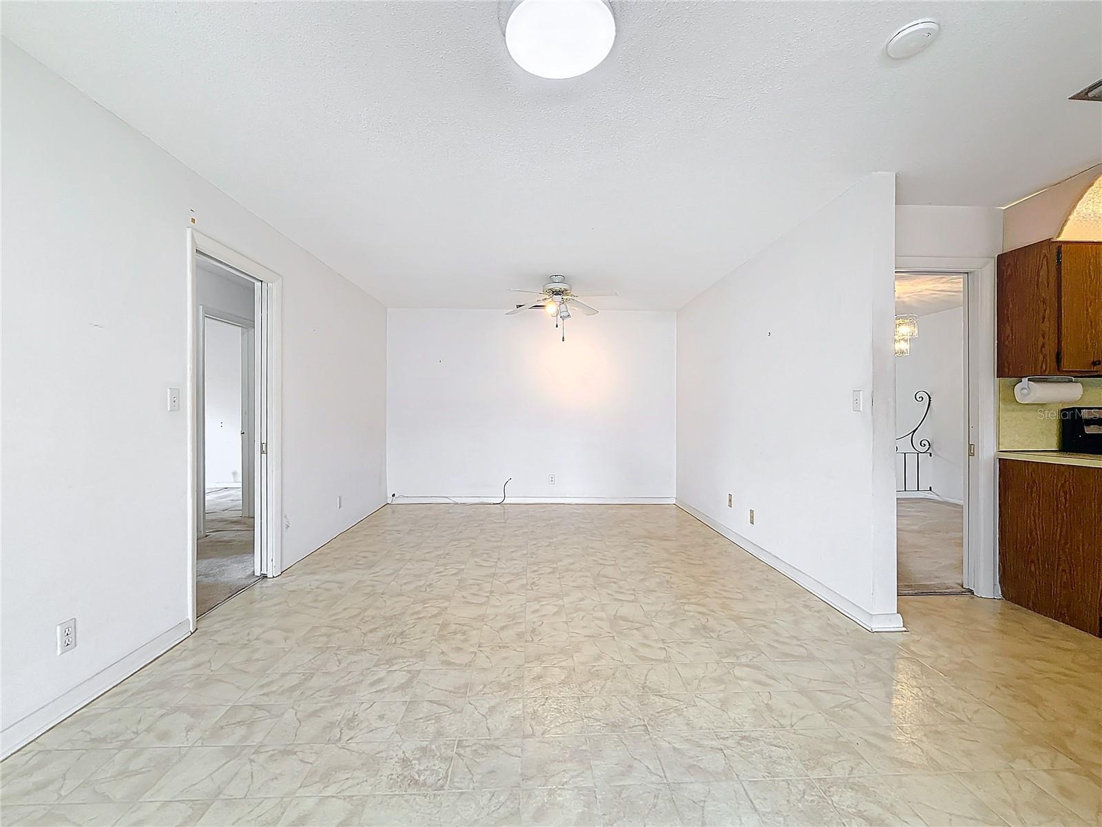 250 LAKE DR, COCONUT CREEK, FL, 33066