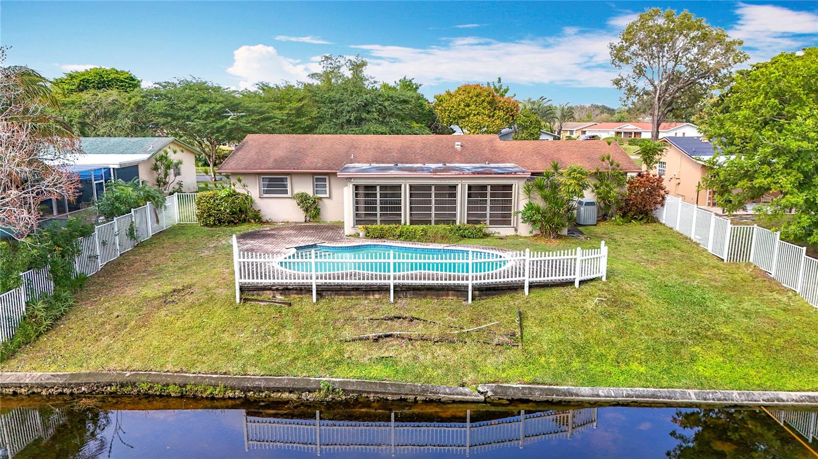250 LAKE DR, COCONUT CREEK, FL, 33066