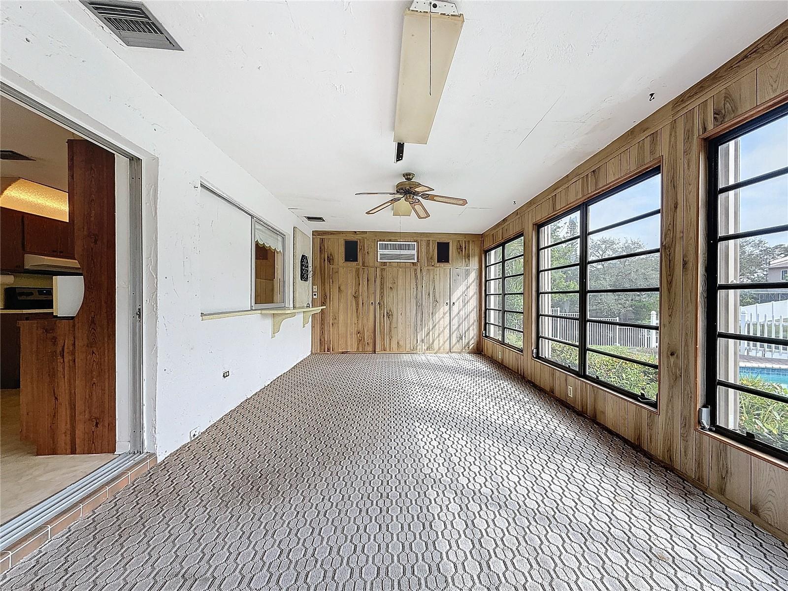 250 LAKE DR, COCONUT CREEK, FL, 33066